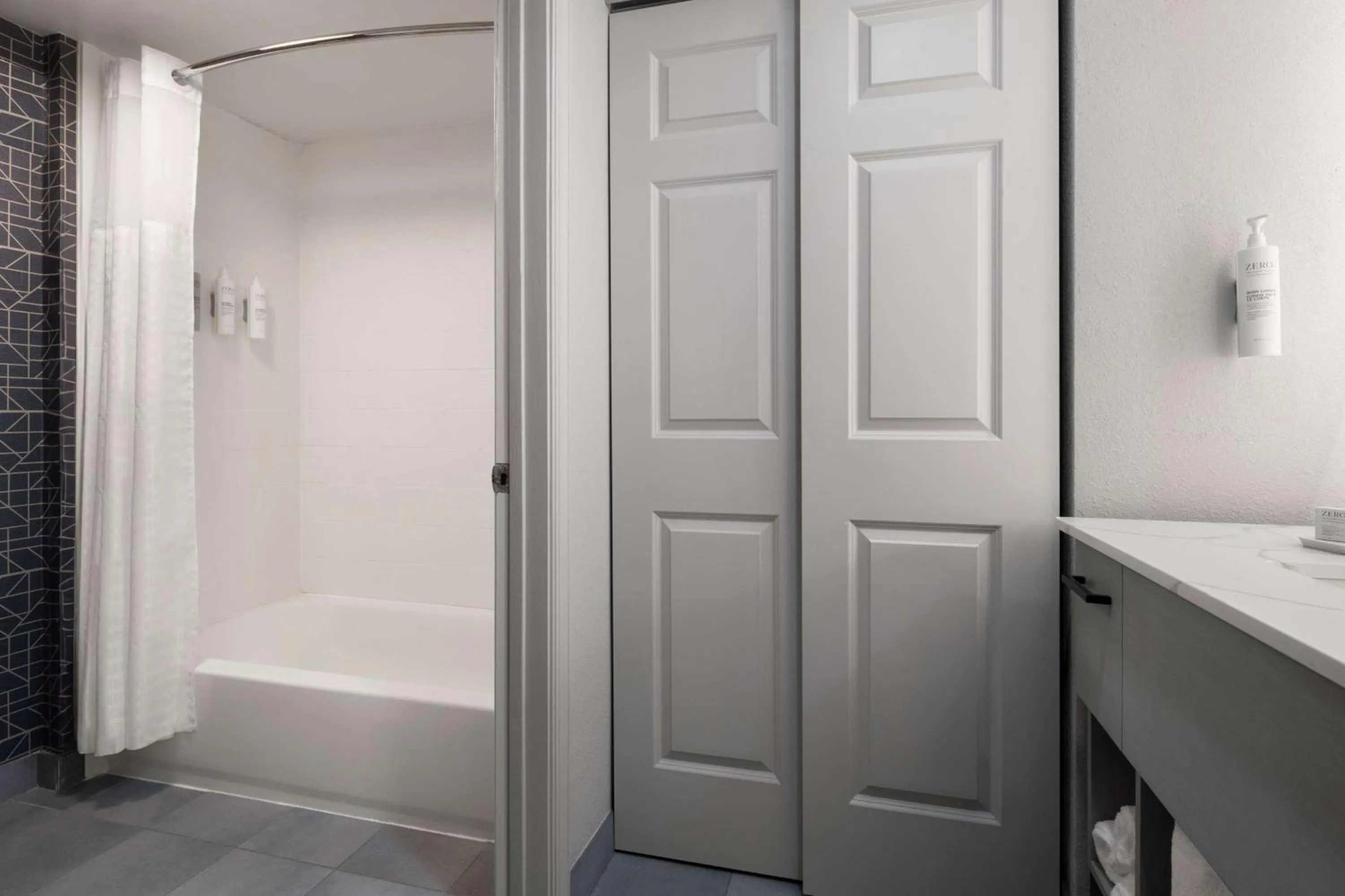 Bathroom in Homewood Suites by Hilton Richmond - Airport