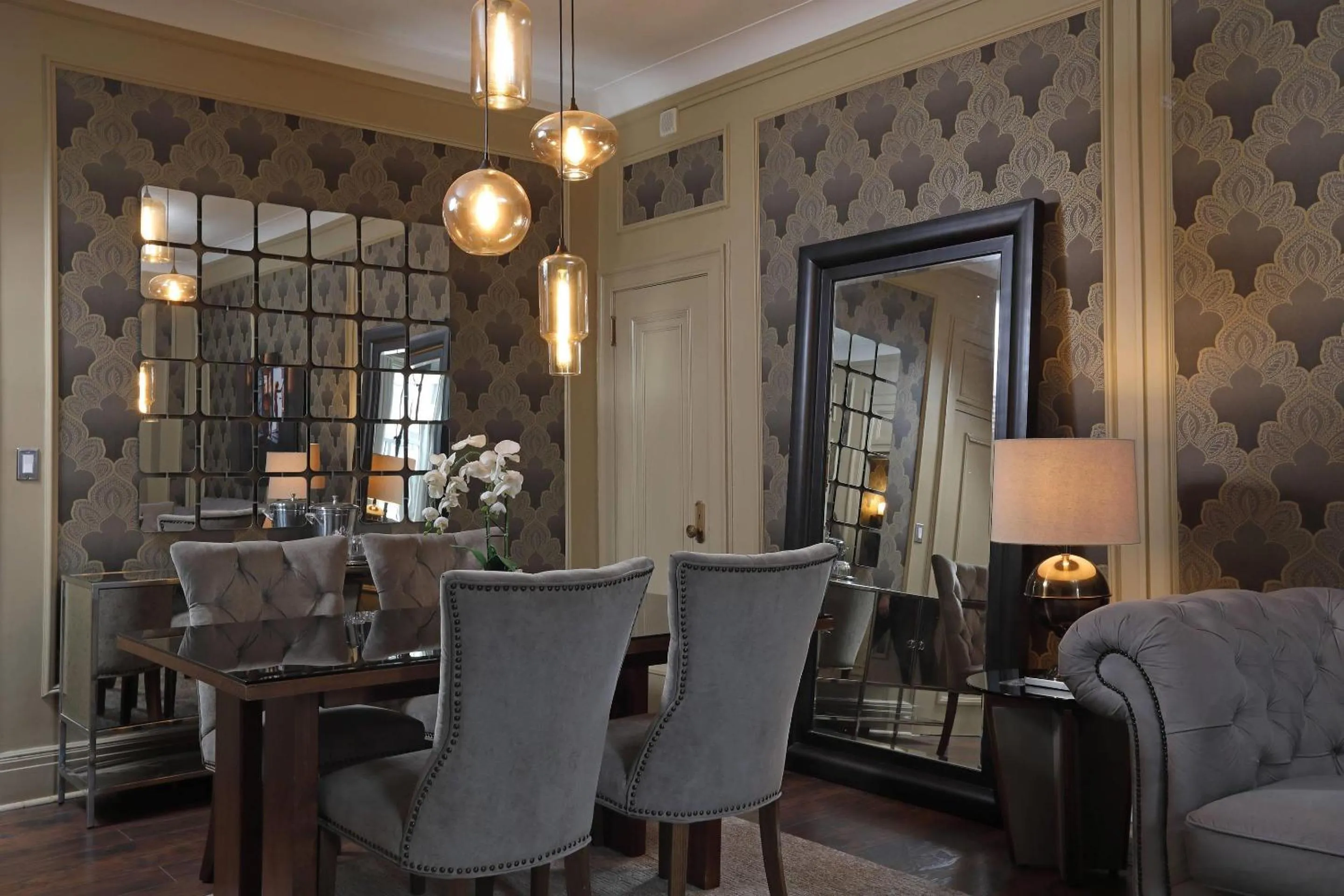 Bedroom in The Fort Garry Hotel, Spa and Conference Centre, an Ascend Collection Hotel