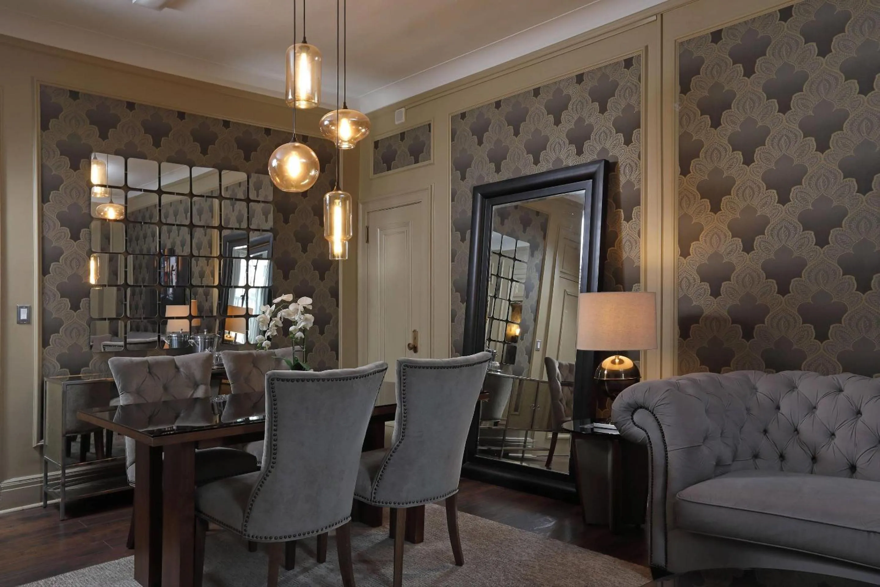 Bedroom in The Fort Garry Hotel, Spa and Conference Centre, an Ascend Collection Hotel