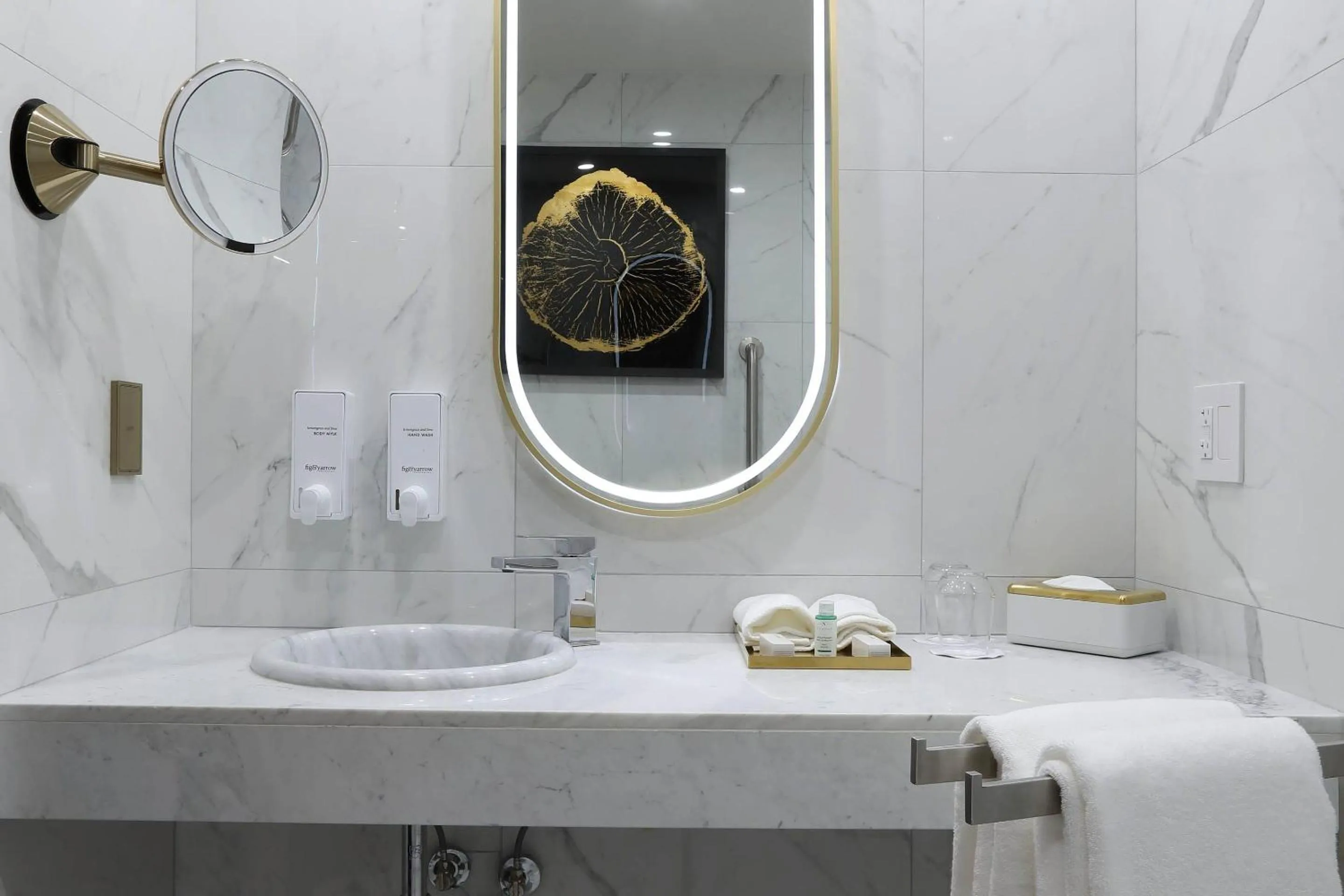 Bedroom in The Fort Garry Hotel, Spa and Conference Centre, an Ascend Collection Hotel