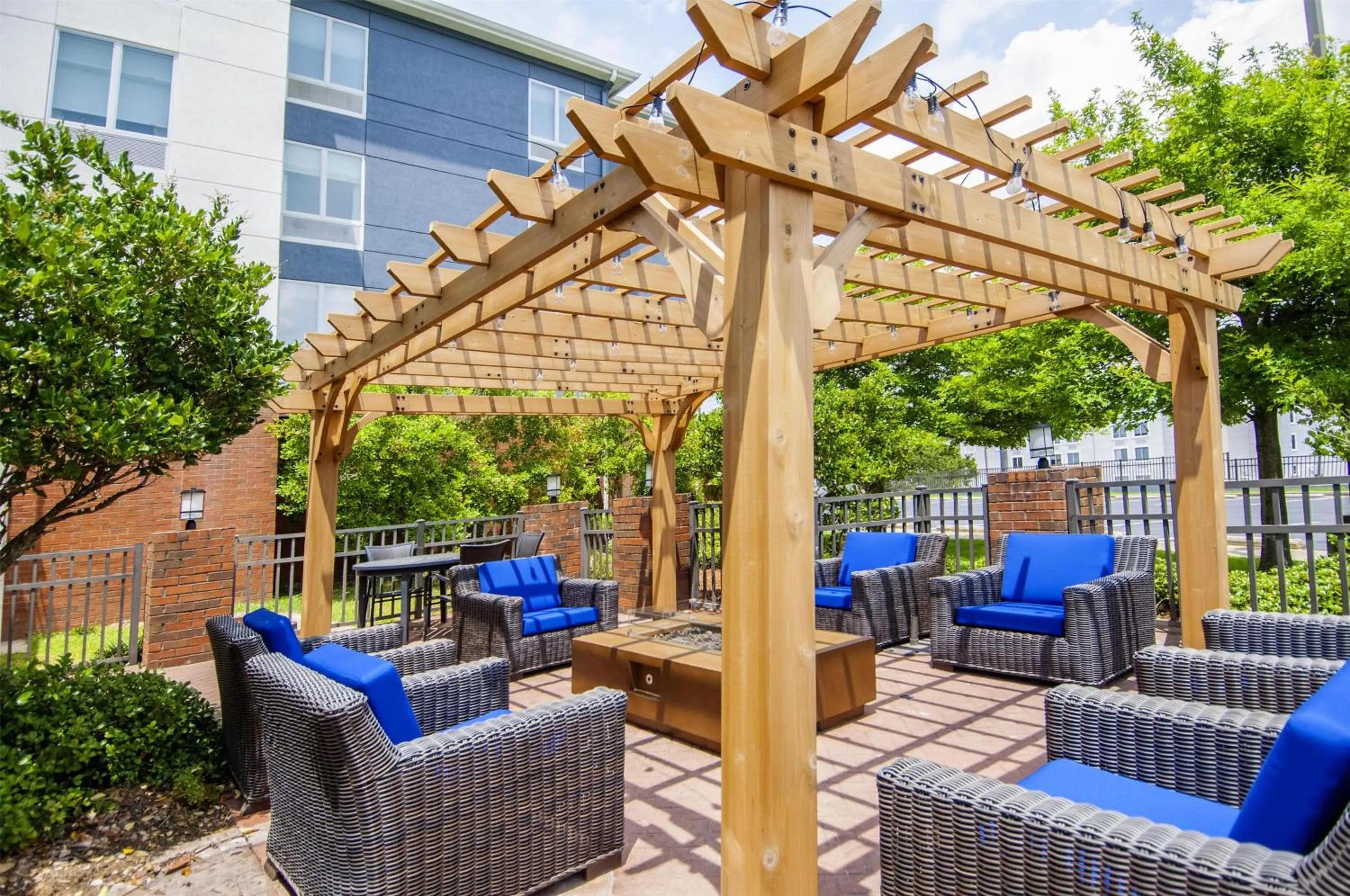 Patio in Hilton Garden Inn Hattiesburg