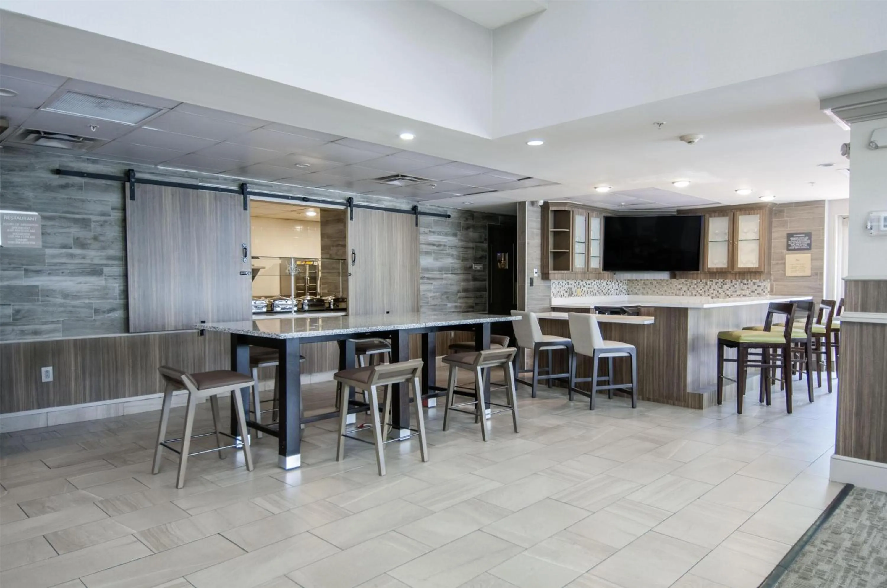Lounge or bar in Hilton Garden Inn Hattiesburg