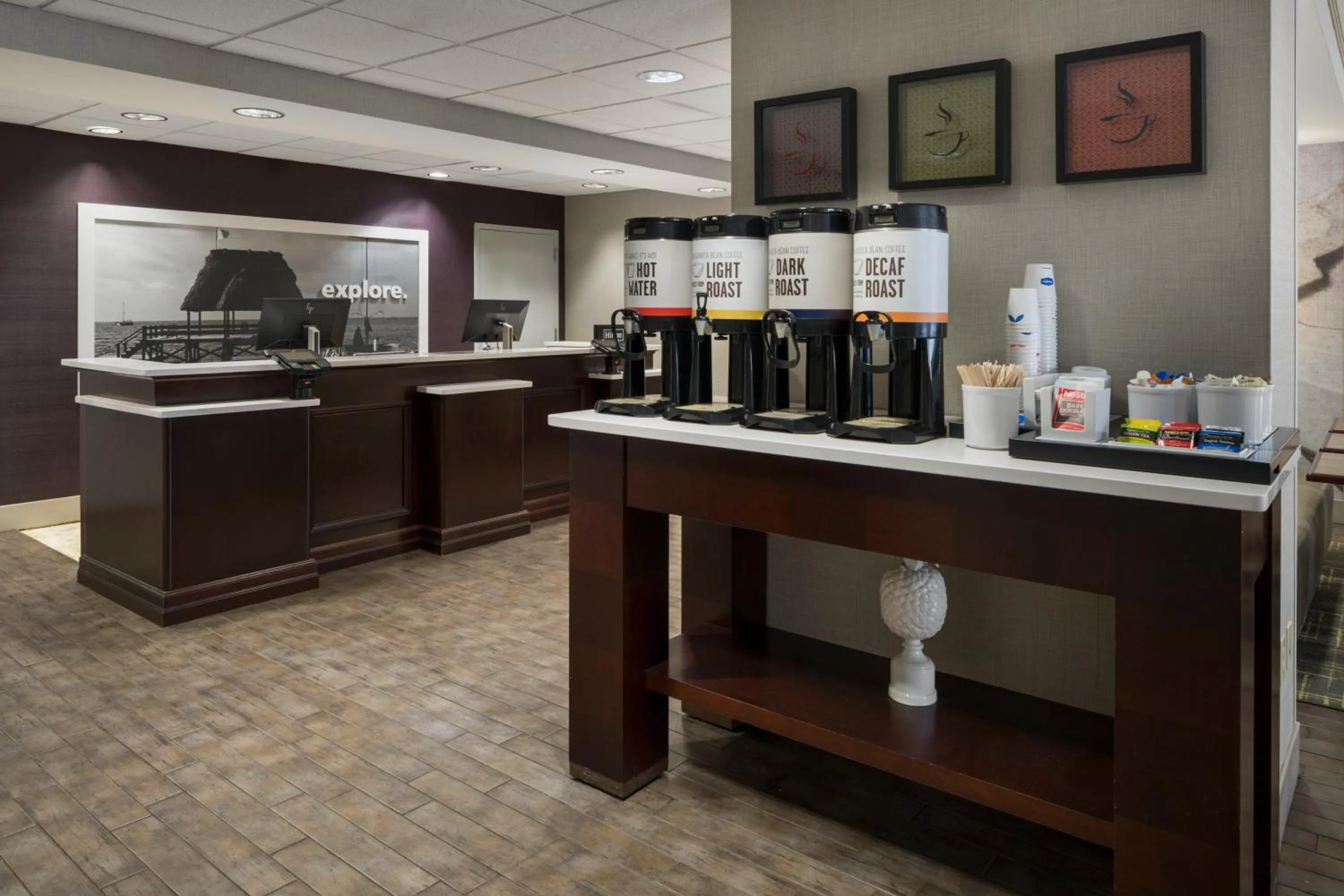 Coffee/tea facilities in Hampton Inn Rochester - Irondequoit