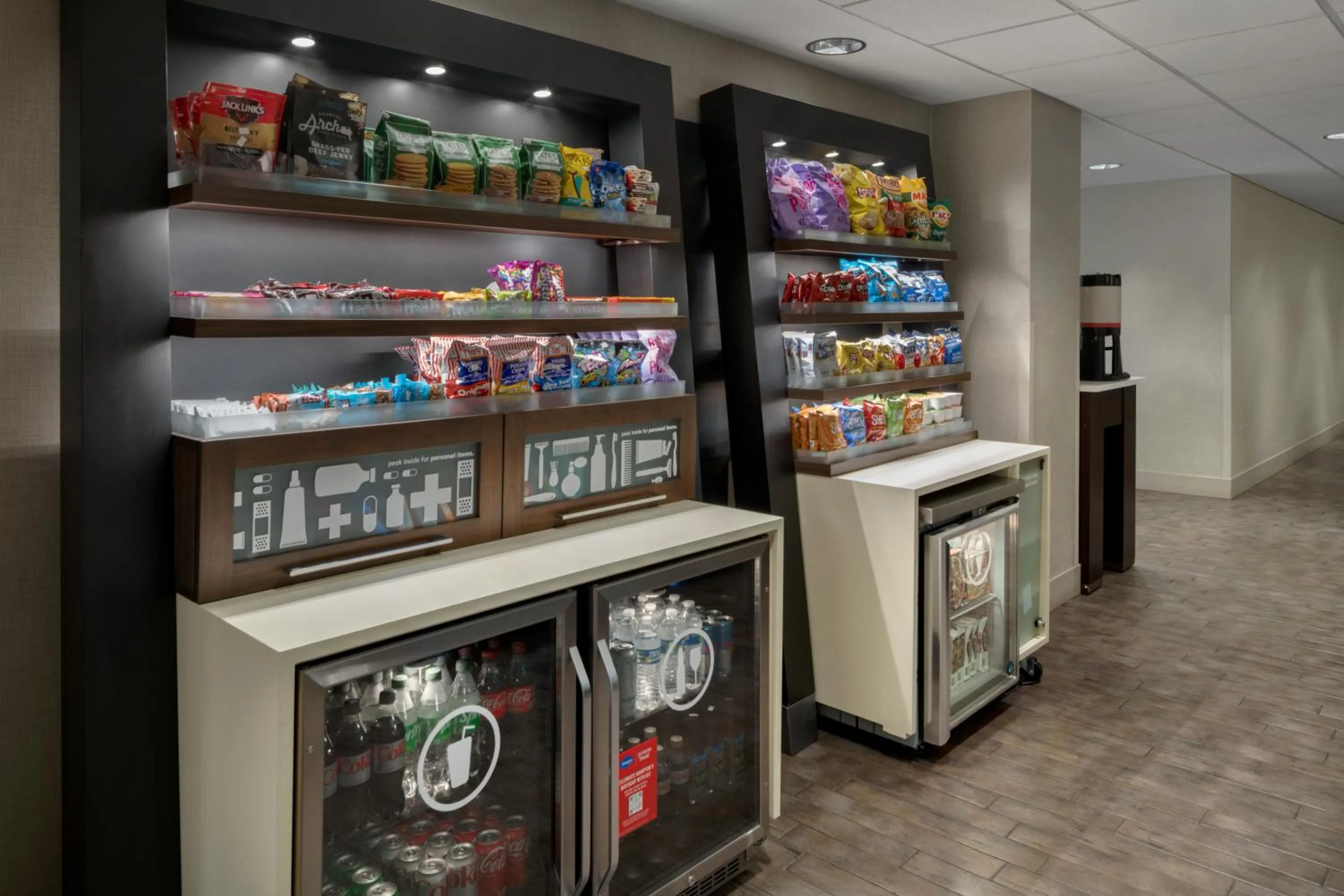 Supermarket/grocery shop in Hampton Inn Rochester - Irondequoit