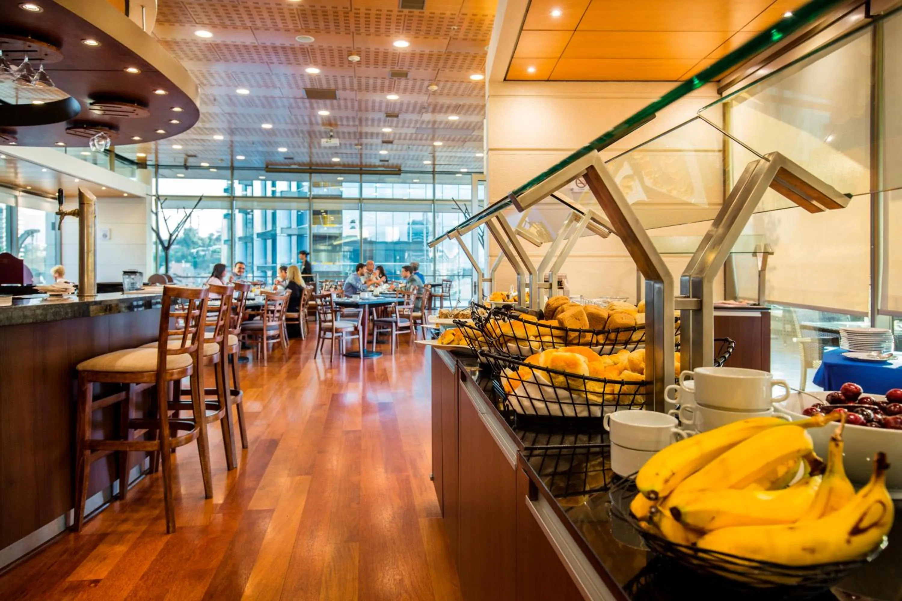 group of guests in Plaza El Bosque Ebro