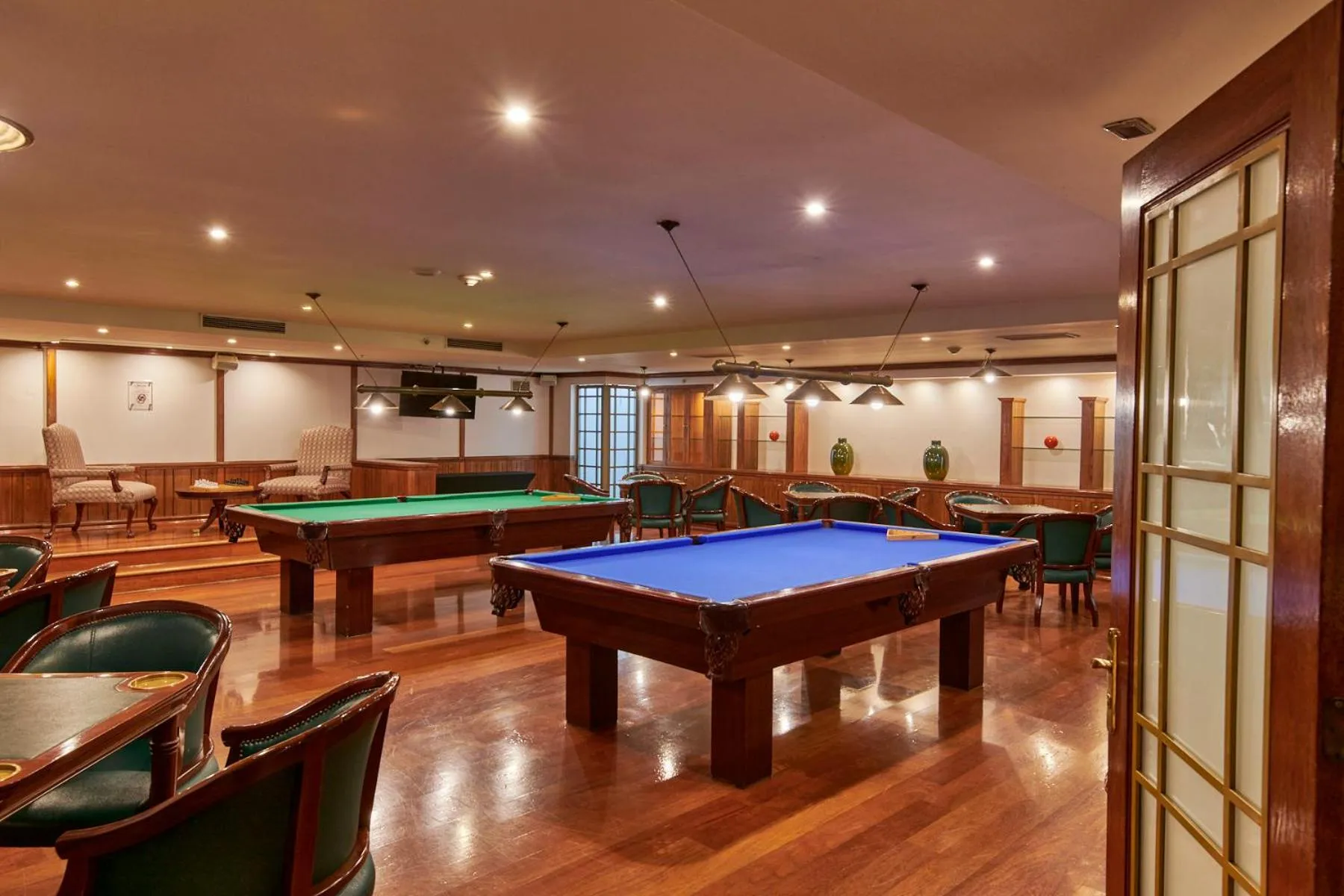 Billiard in Plaza El Bosque Ebro