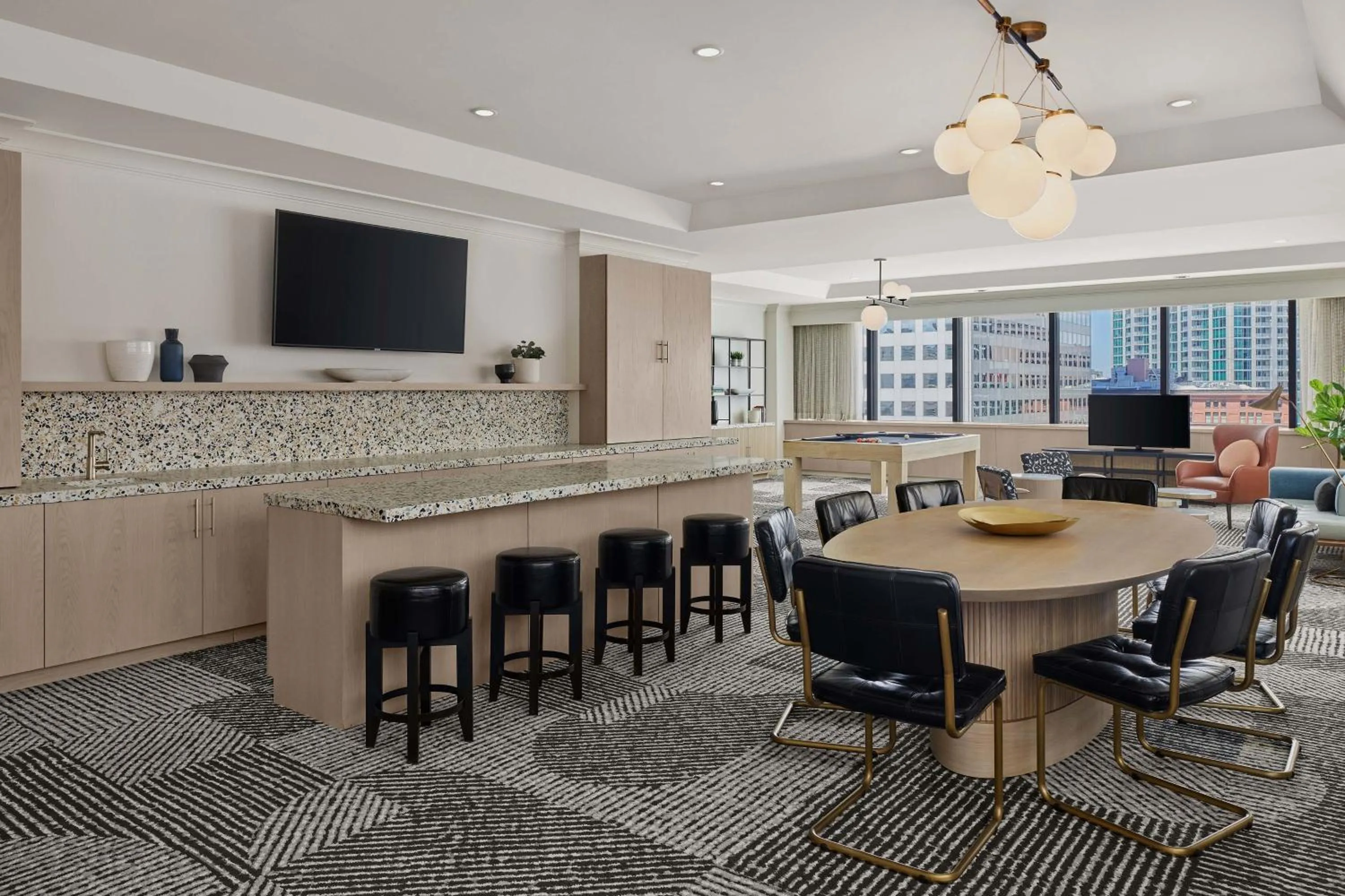 Living room in Sheraton Denver Downtown Hotel