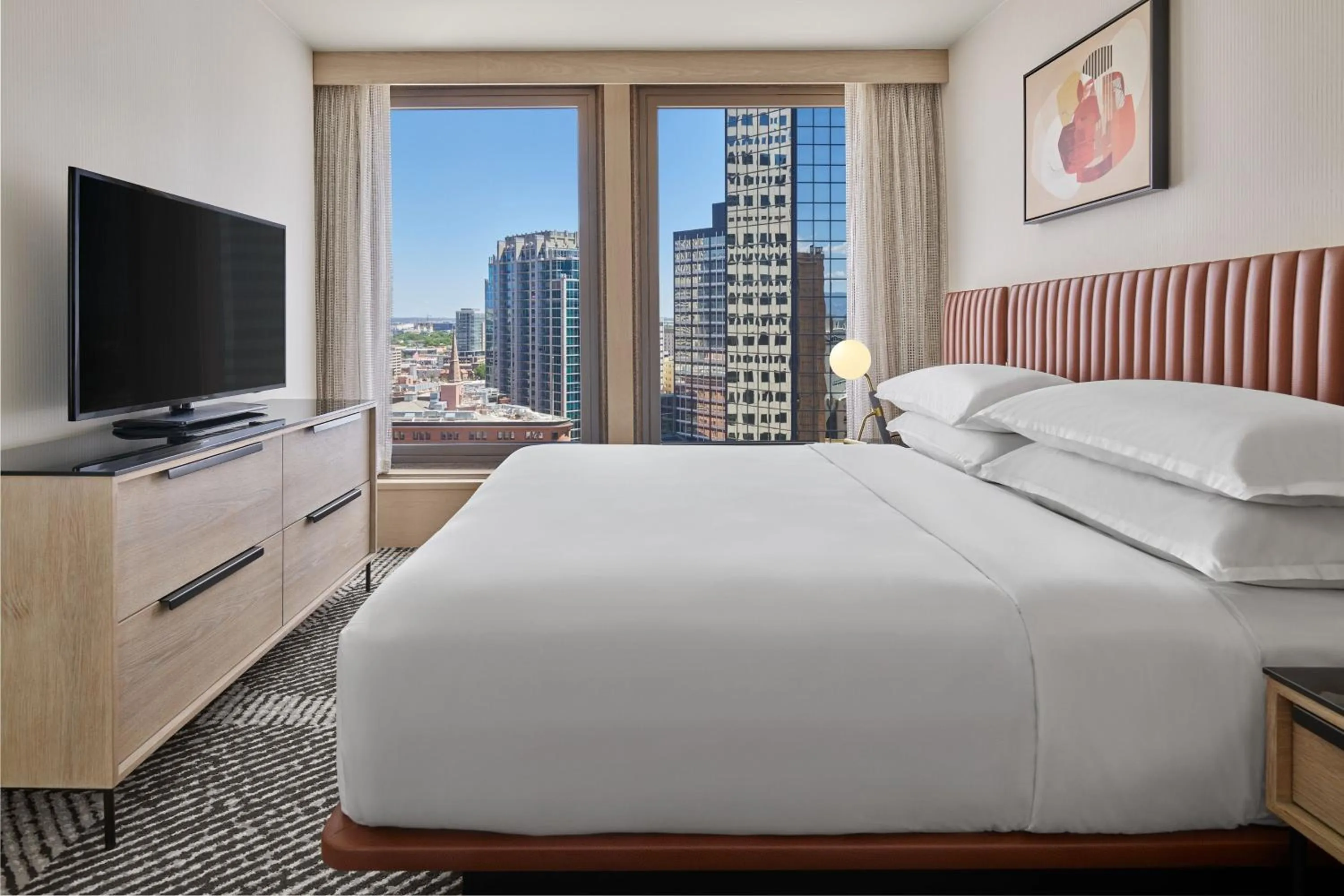 Bedroom, Bed in Sheraton Denver Downtown Hotel