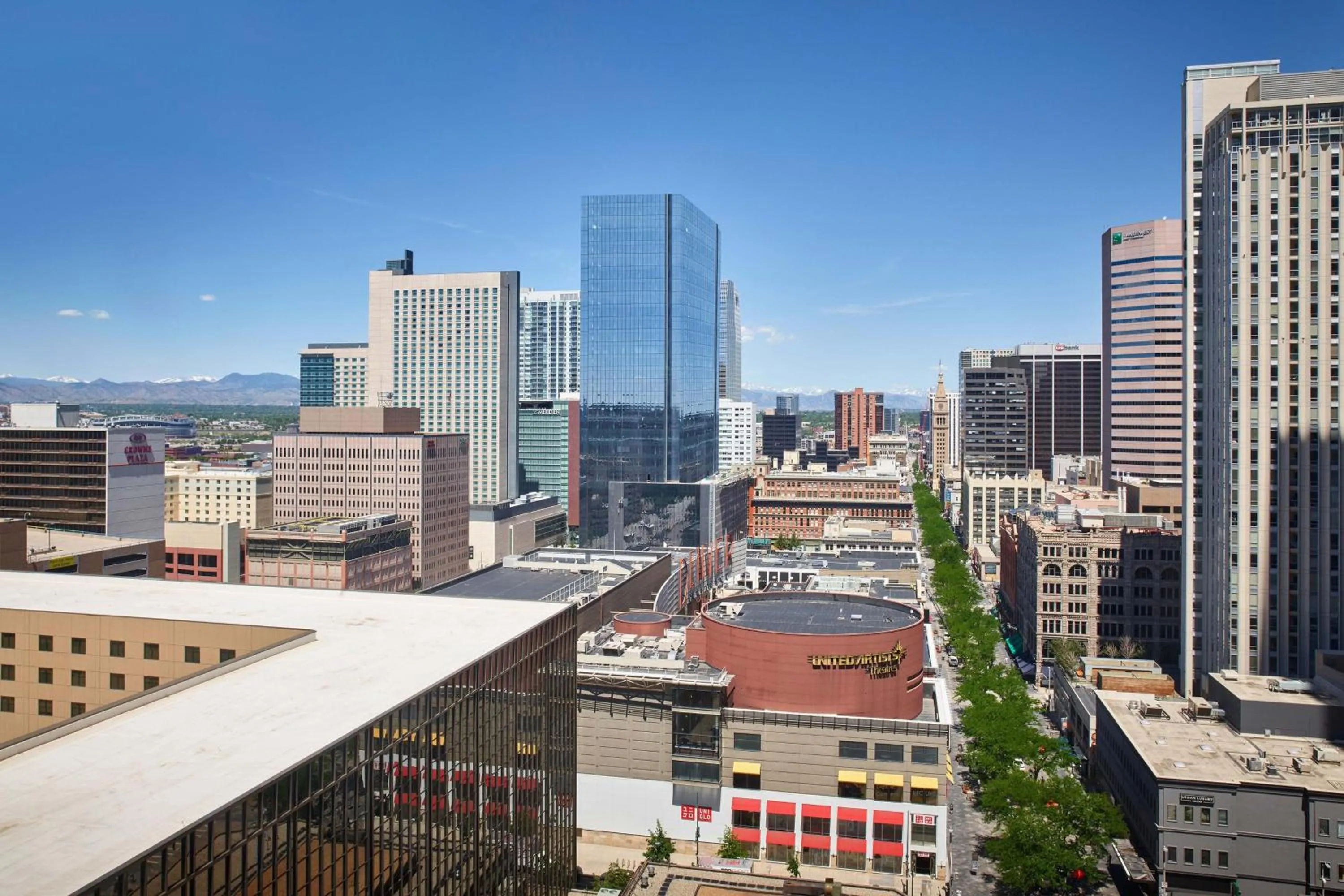 Photo of the whole room in Sheraton Denver Downtown Hotel