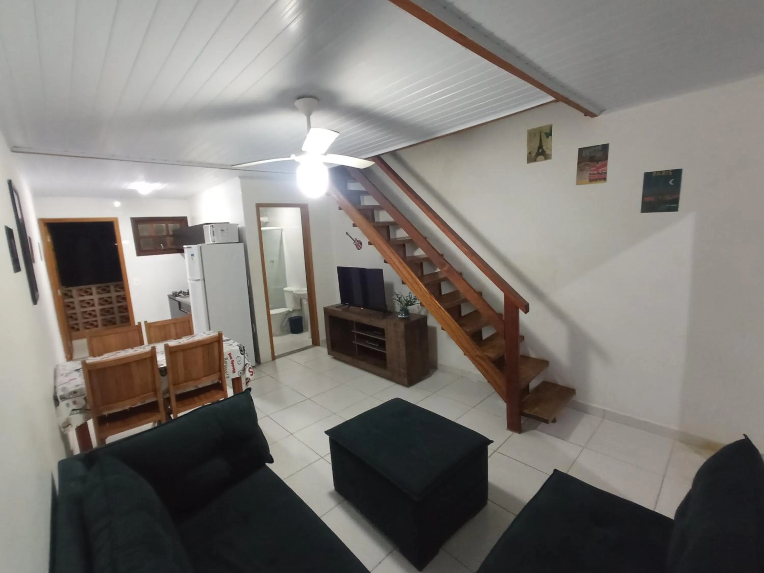 Communal lounge/ TV room in Maranduba Ville II