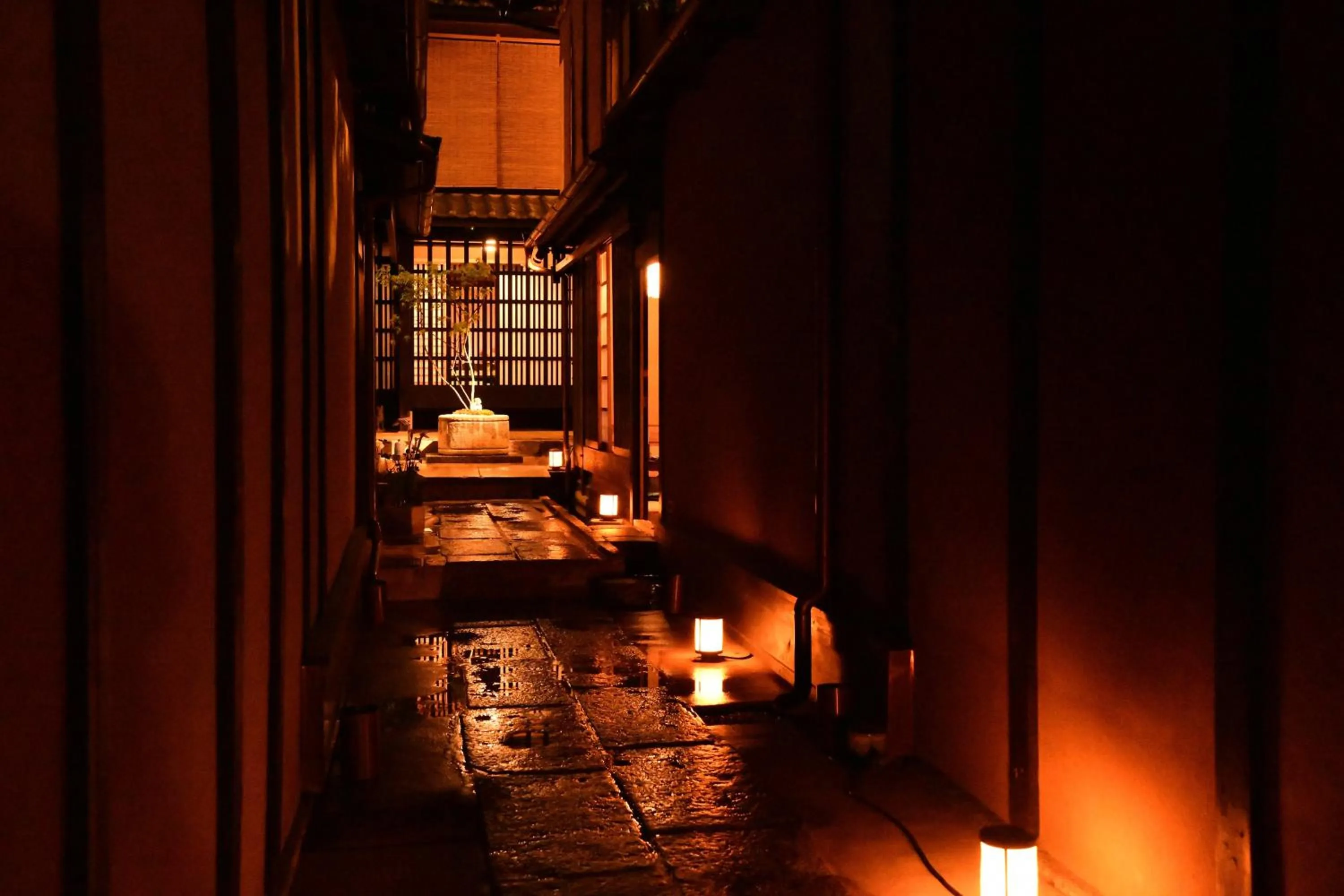 Restaurant/Places to Eat in Yado Kiramachi