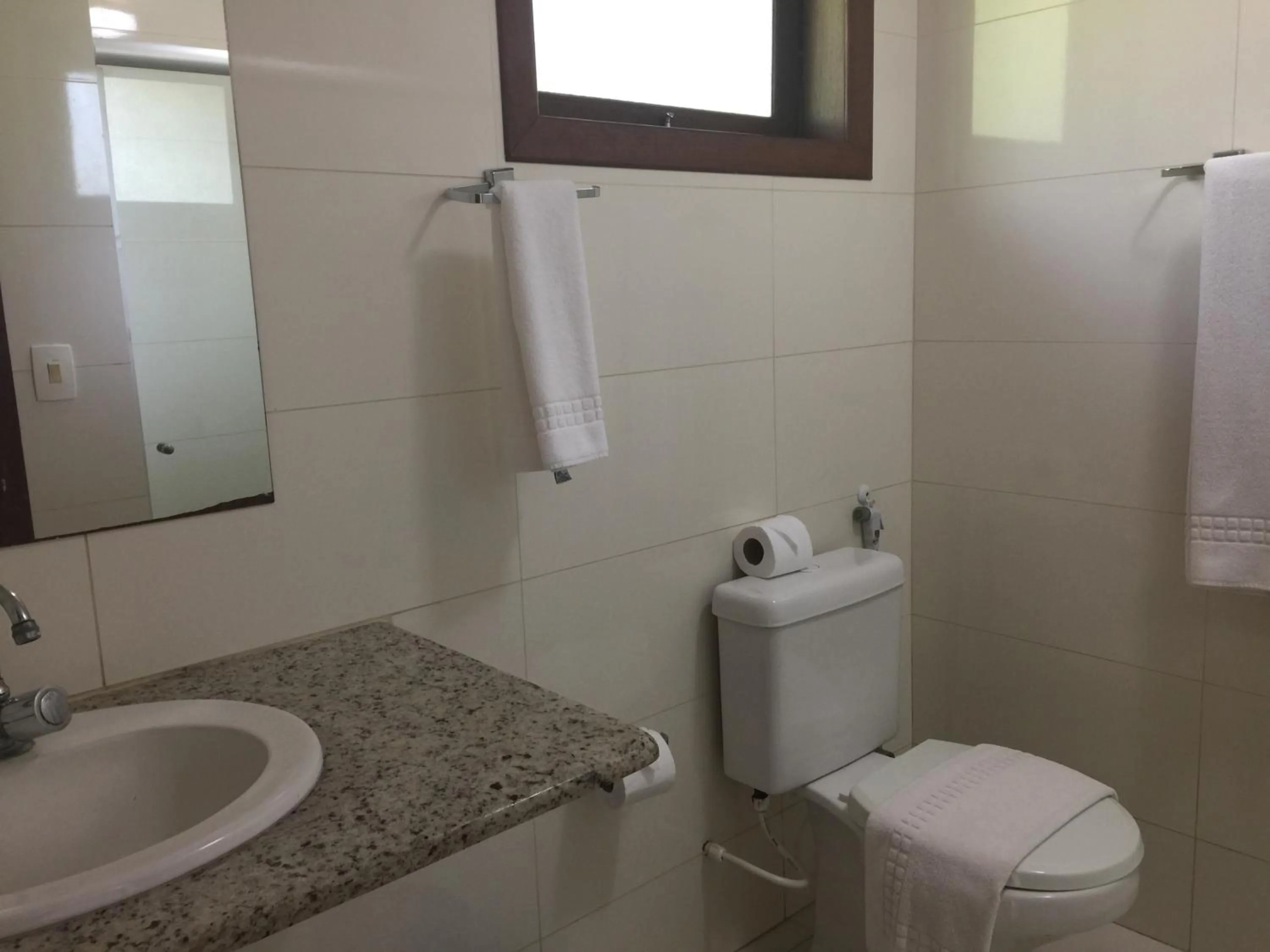 Bathroom in Enseada dos Corais Praia Hotel