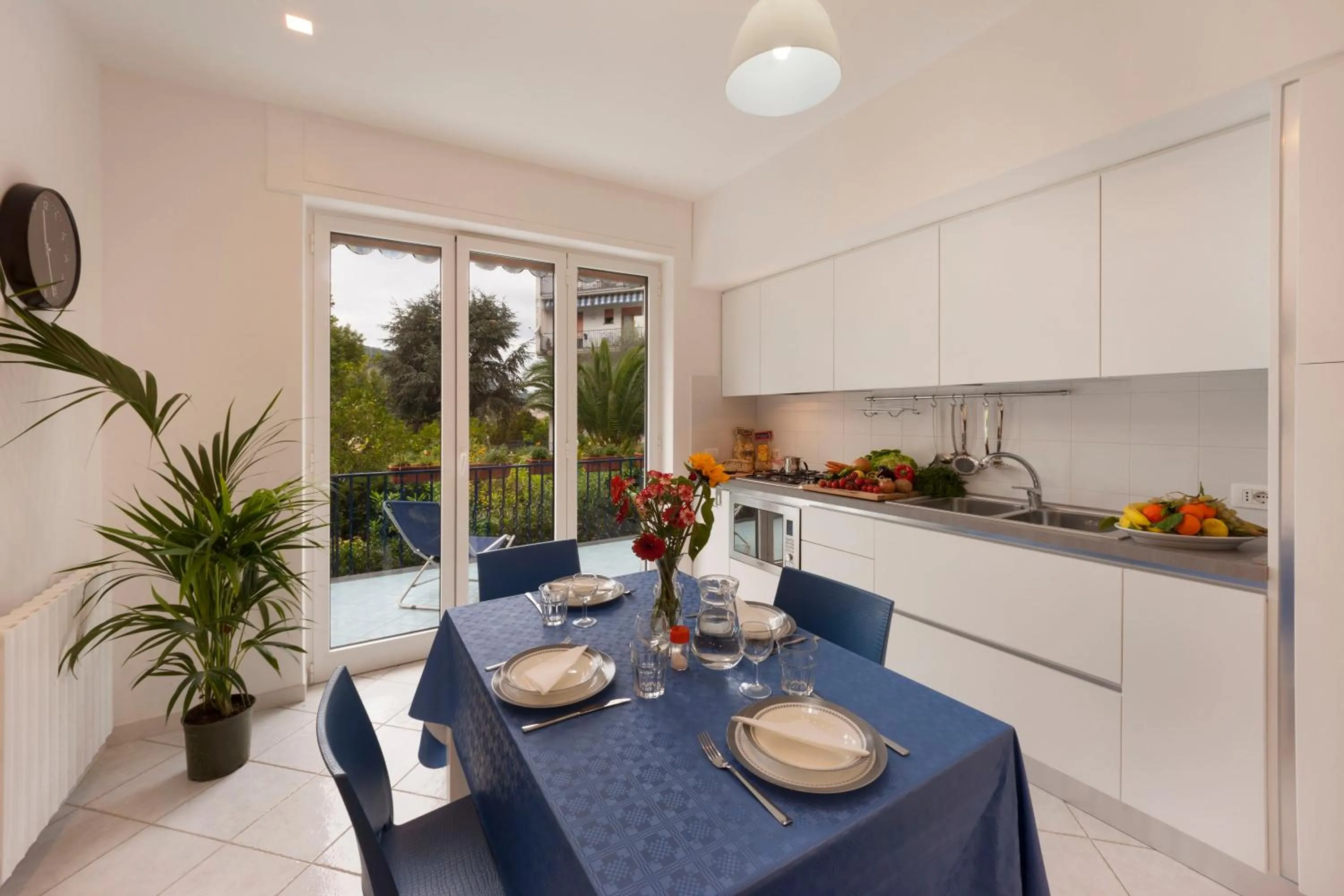 Kitchen or kitchenette in Casa Aurora - Stay in Sorrento