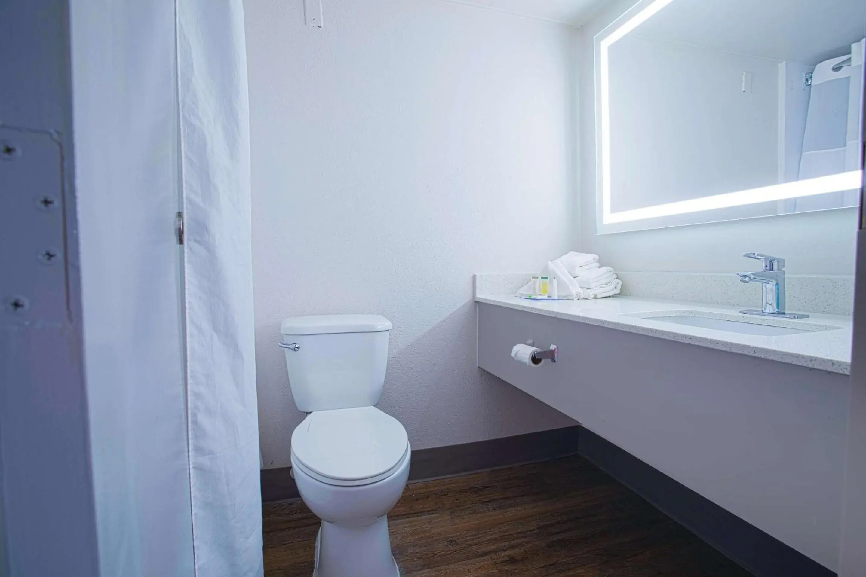 King Suite - Non-Smoking in Americas Best Value Inn Winston-Salem King Suite - Non-Smoking in Americas Best Value Inn Winston-Salem