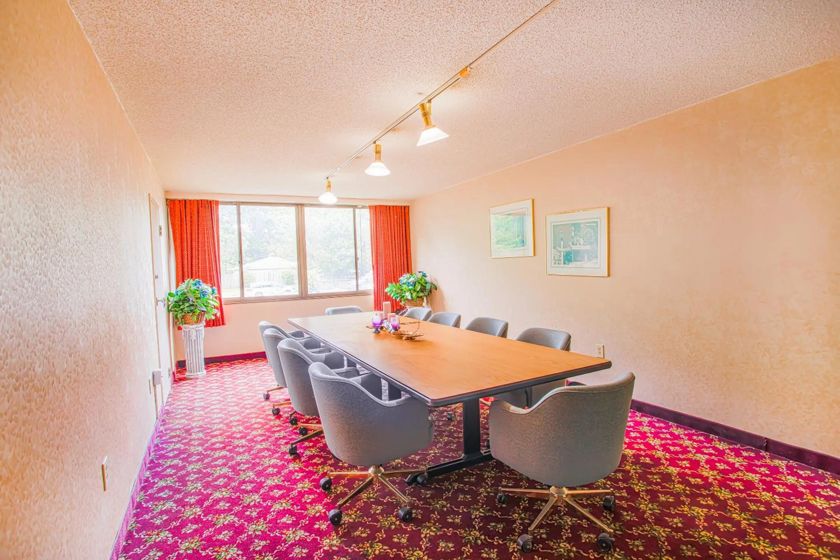 Meeting/conference room in Americas Best Value Inn Winston-Salem