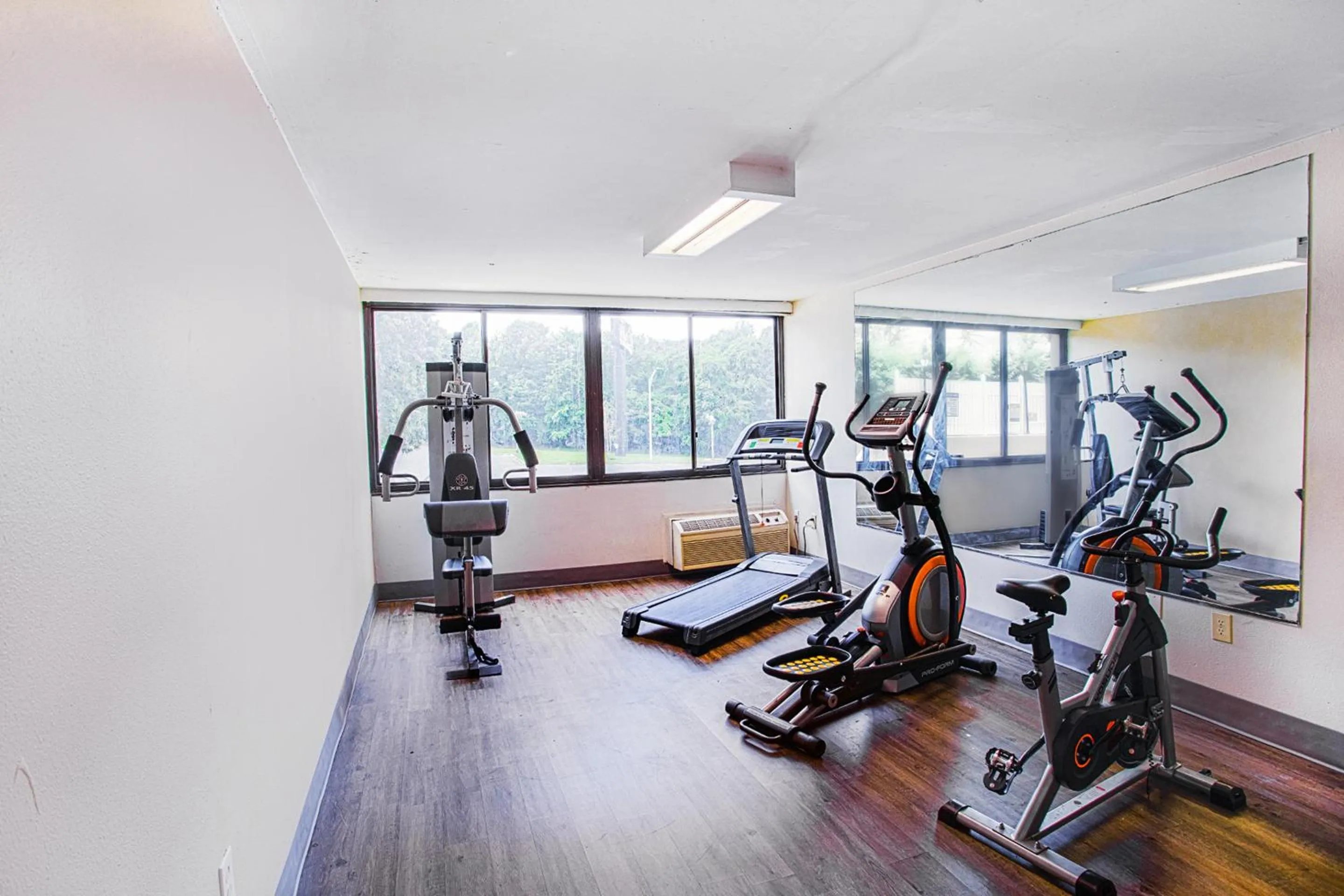 Fitness centre/facilities in Americas Best Value Inn Winston-Salem