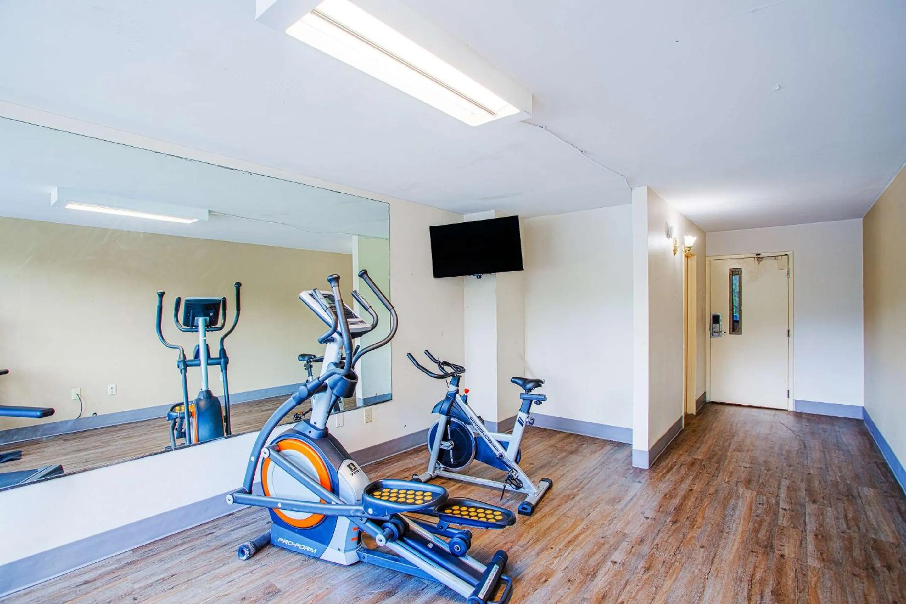 Fitness centre/facilities in Americas Best Value Inn Winston-Salem