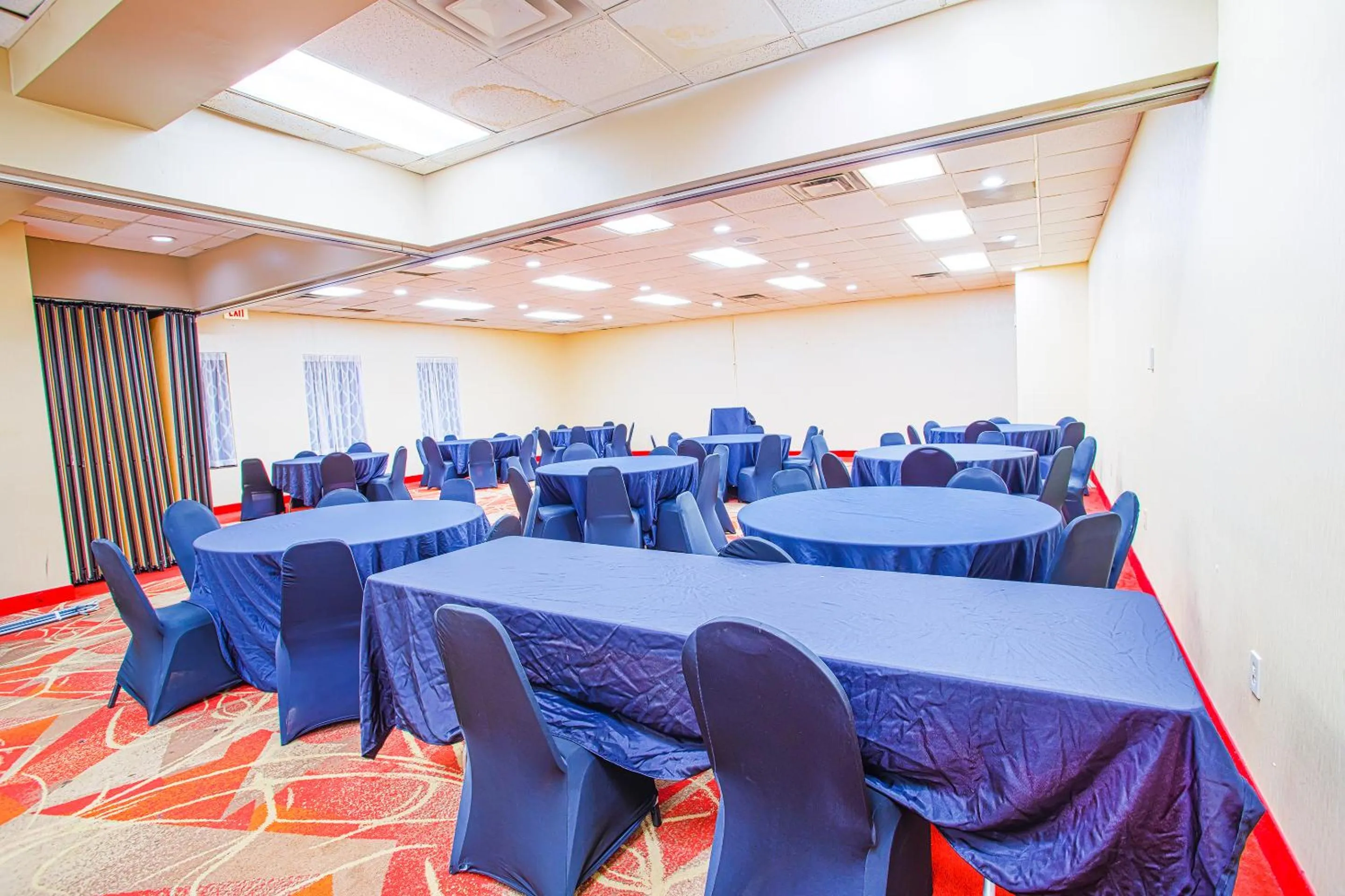 Meeting/conference room in Americas Best Value Inn Winston-Salem