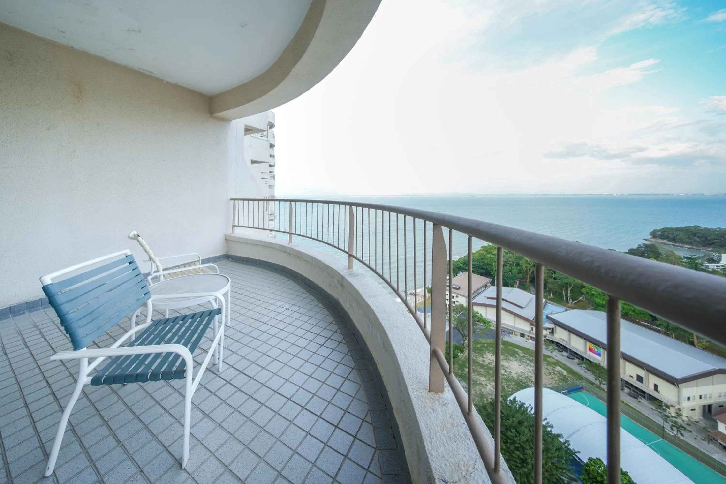 Balcony/Terrace in Rainbow Paradise Beach Resort