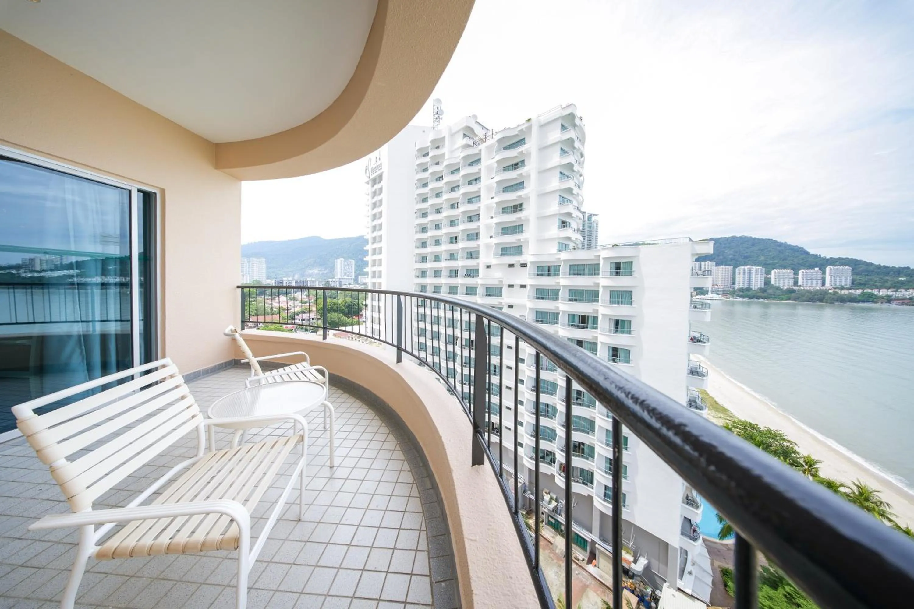 Natural landscape in Rainbow Paradise Beach Resort