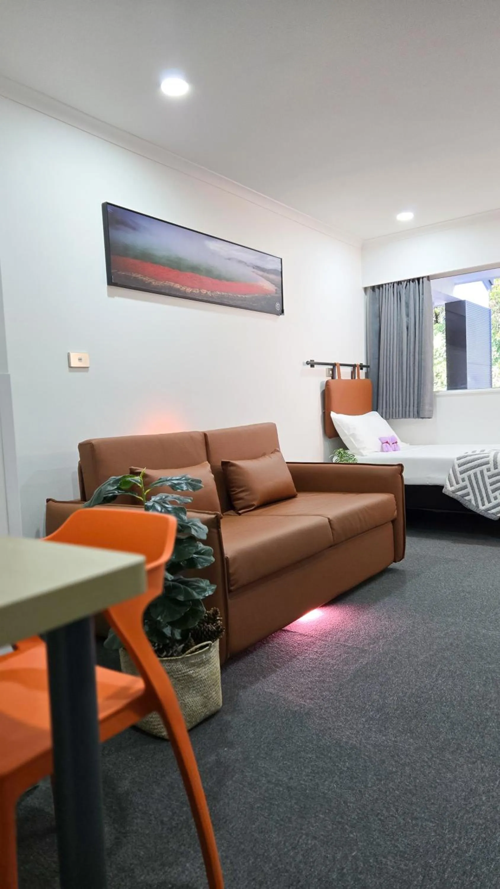 Photo of the whole room, Bed in Alpin Motel & Conference Centre