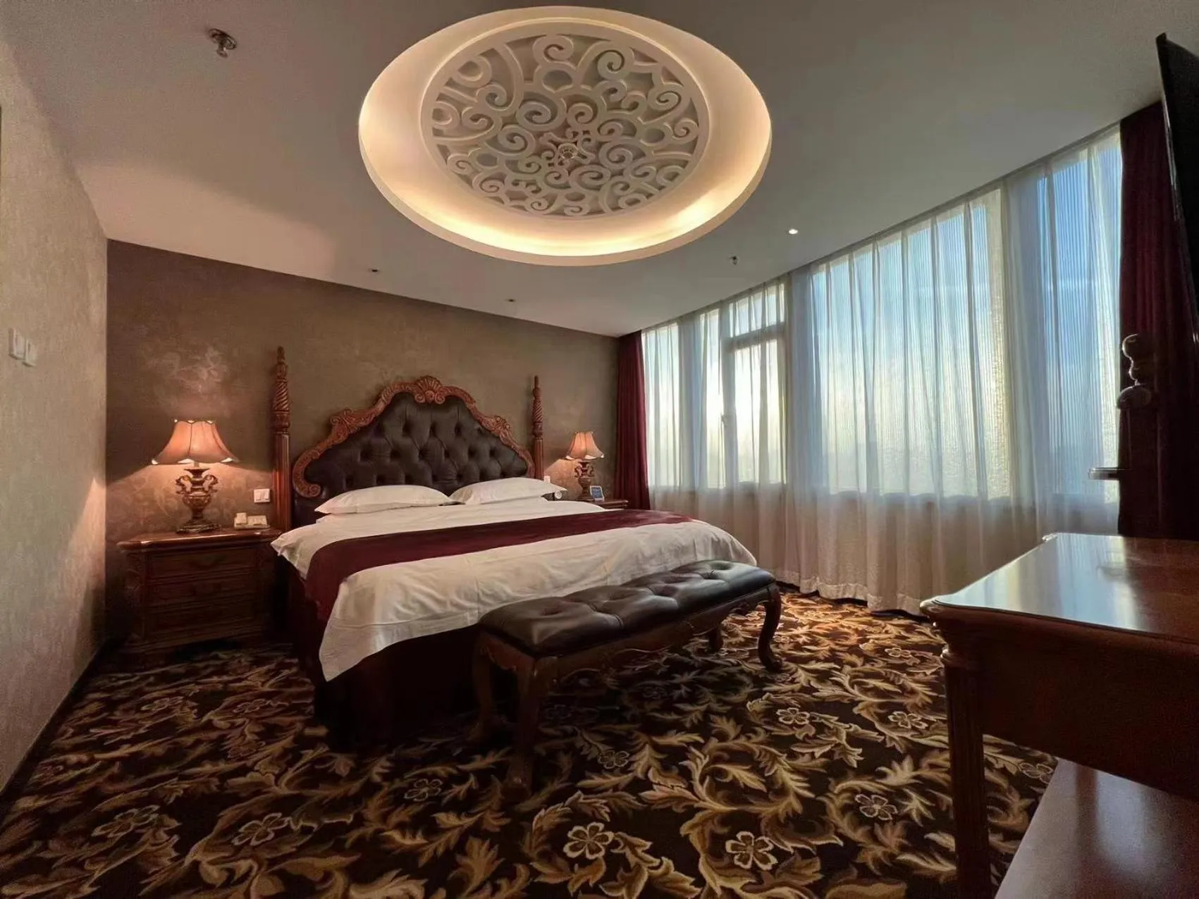 Bedroom, Bed in Howard Johnson Paragon Hotel Beijing