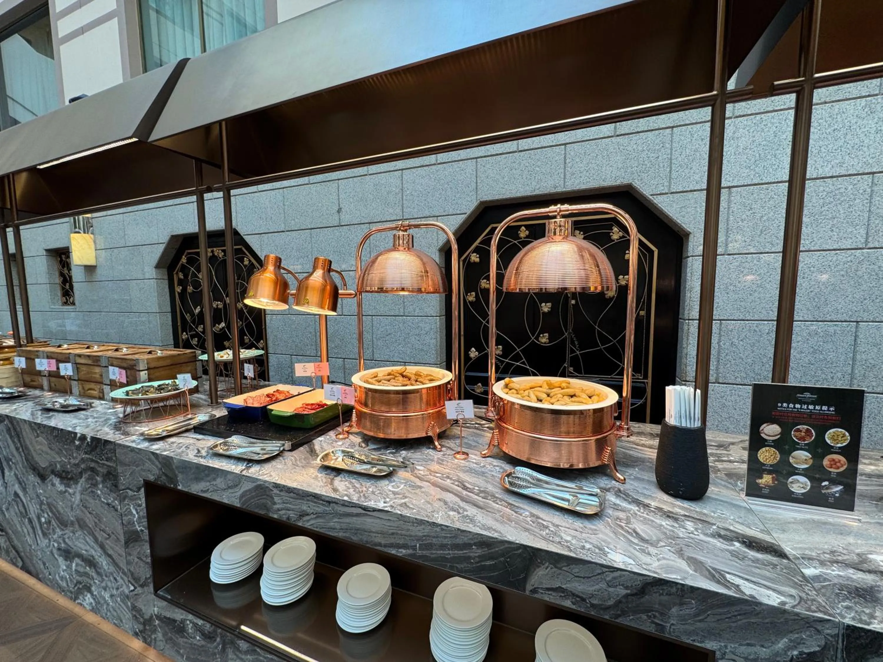 Breakfast in Howard Johnson Paragon Hotel Beijing