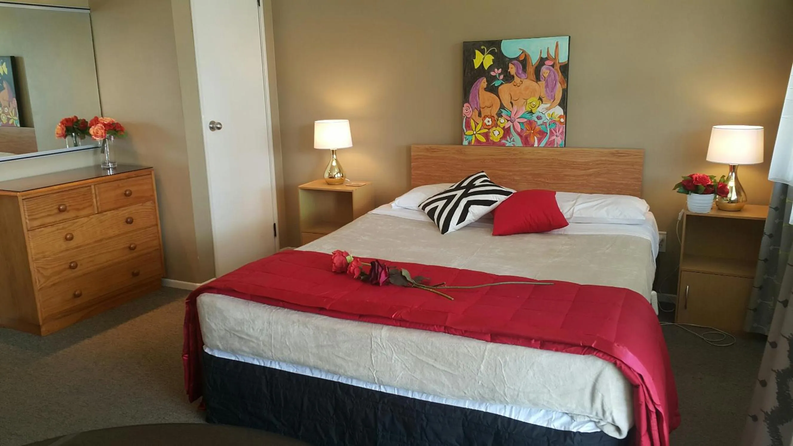 Bed in Six On Union Motel