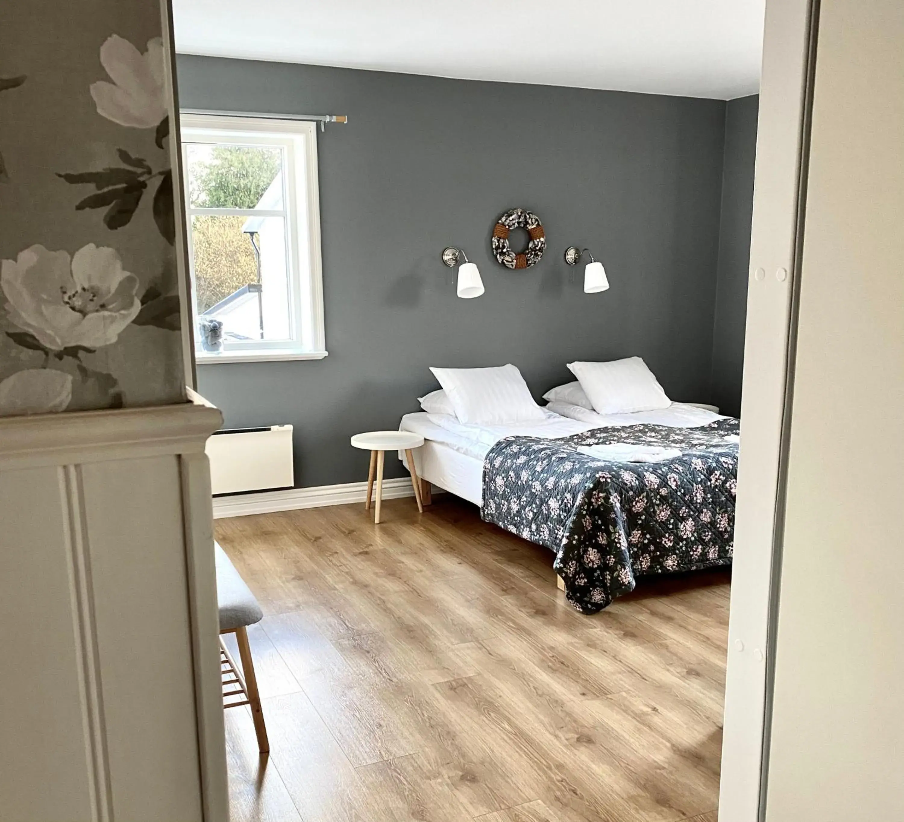 Family Room (2 Adults + 2 Children) - single occupancy in Kaptenshuset Hotell Family Room (2 Adults + 2 Children) - single occupancy in Kaptenshuset Hotell