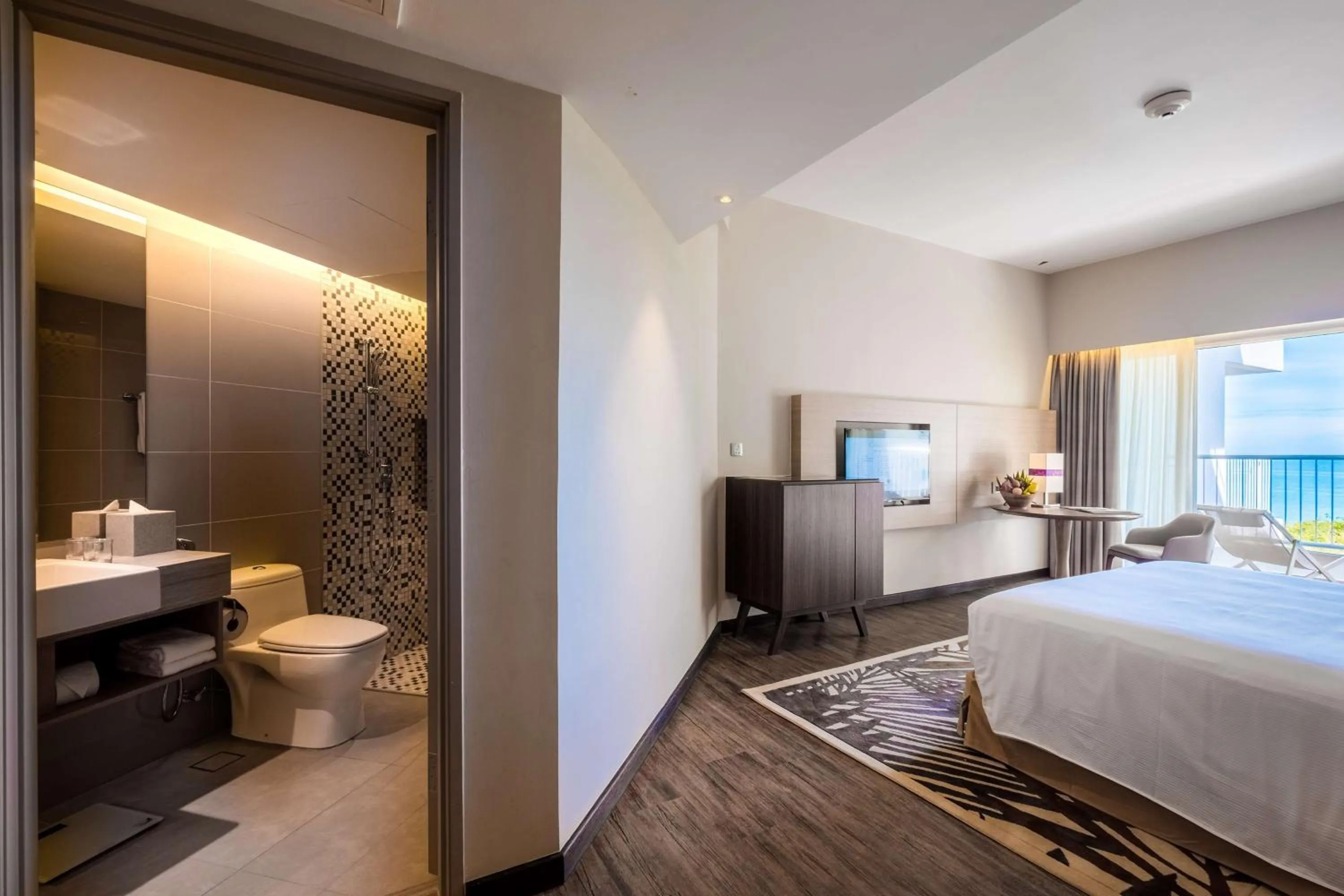 TV and multimedia, Bed in DoubleTree Resort by Hilton Hotel Penang