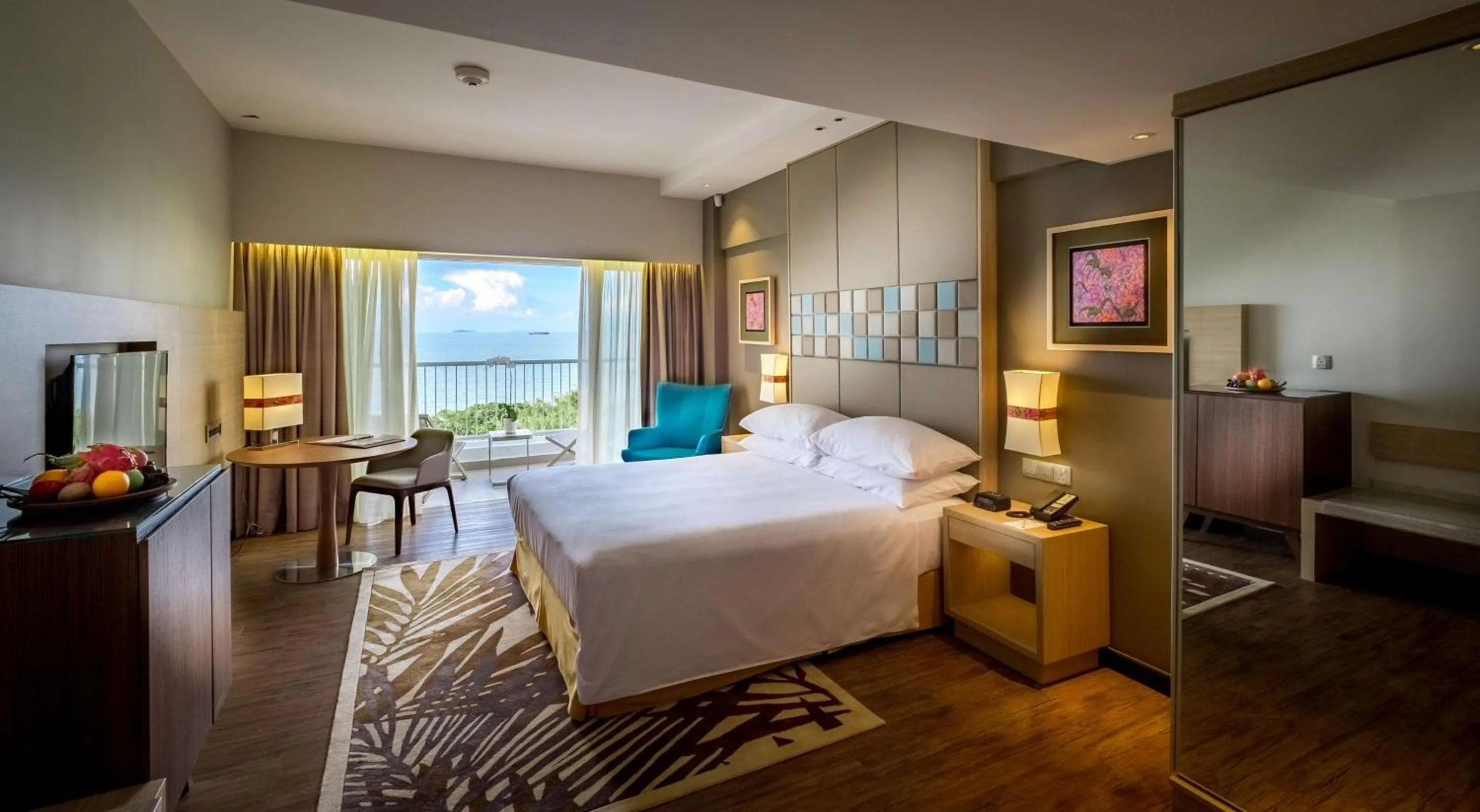 Bedroom, Bed in DoubleTree Resort by Hilton Hotel Penang