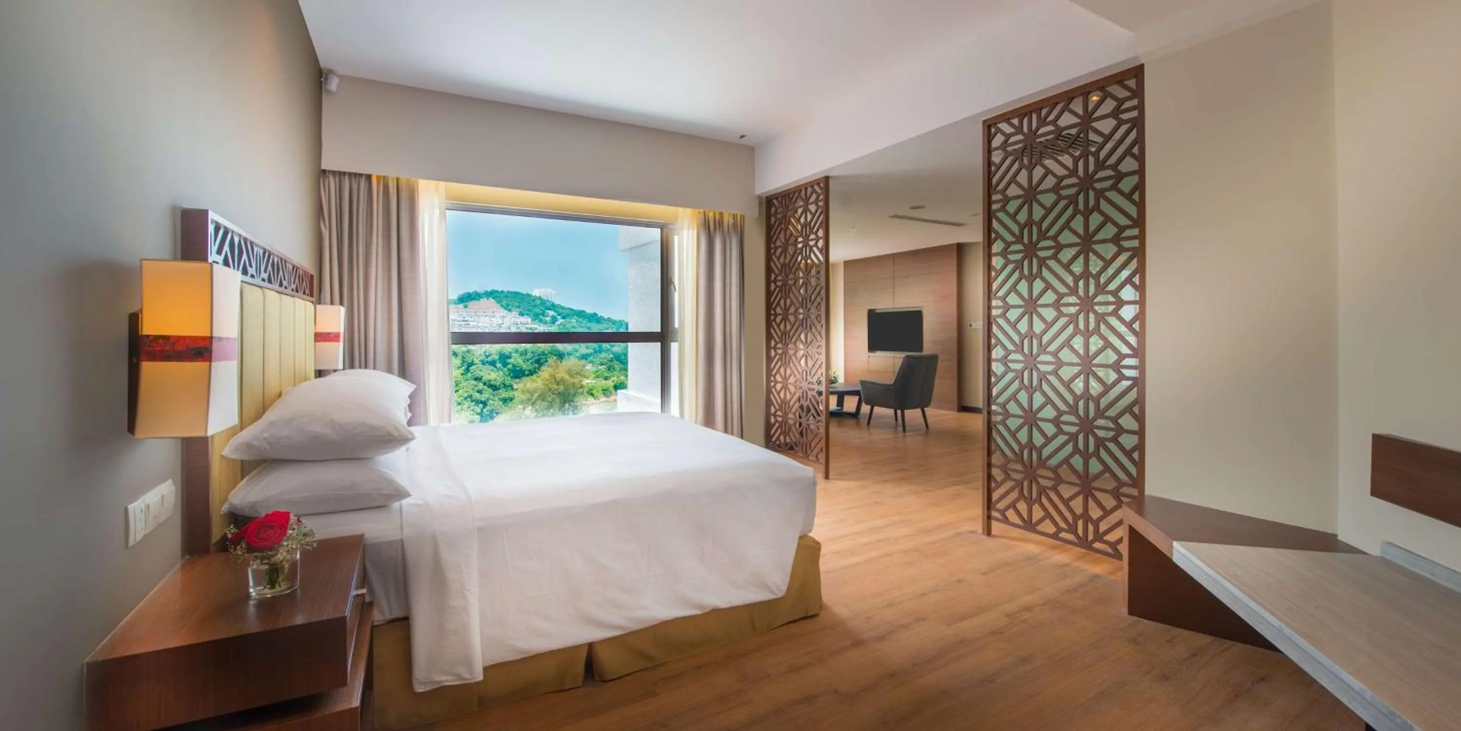 Bed in DoubleTree Resort by Hilton Hotel Penang