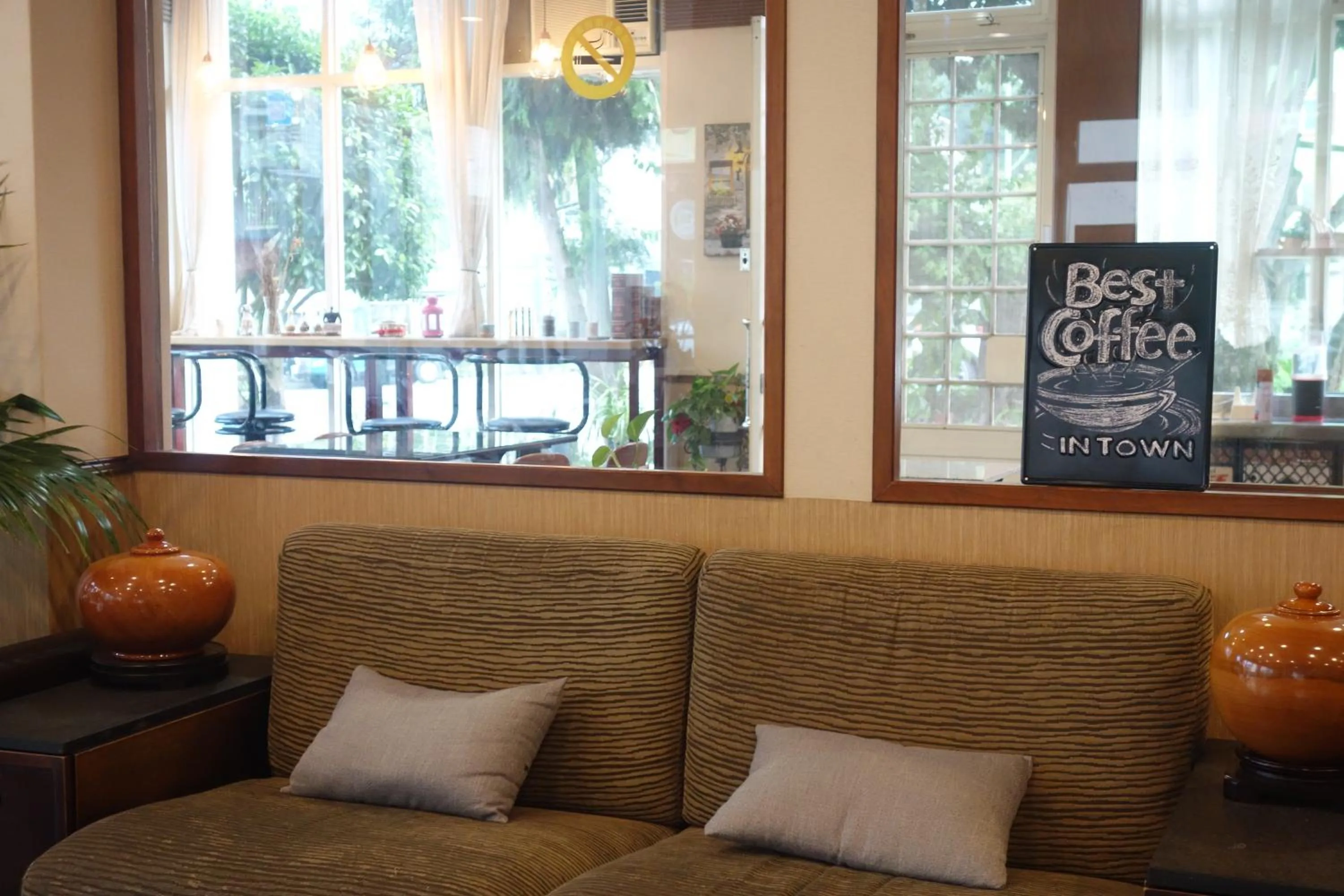 Seating area in Xiu Shui Hotel