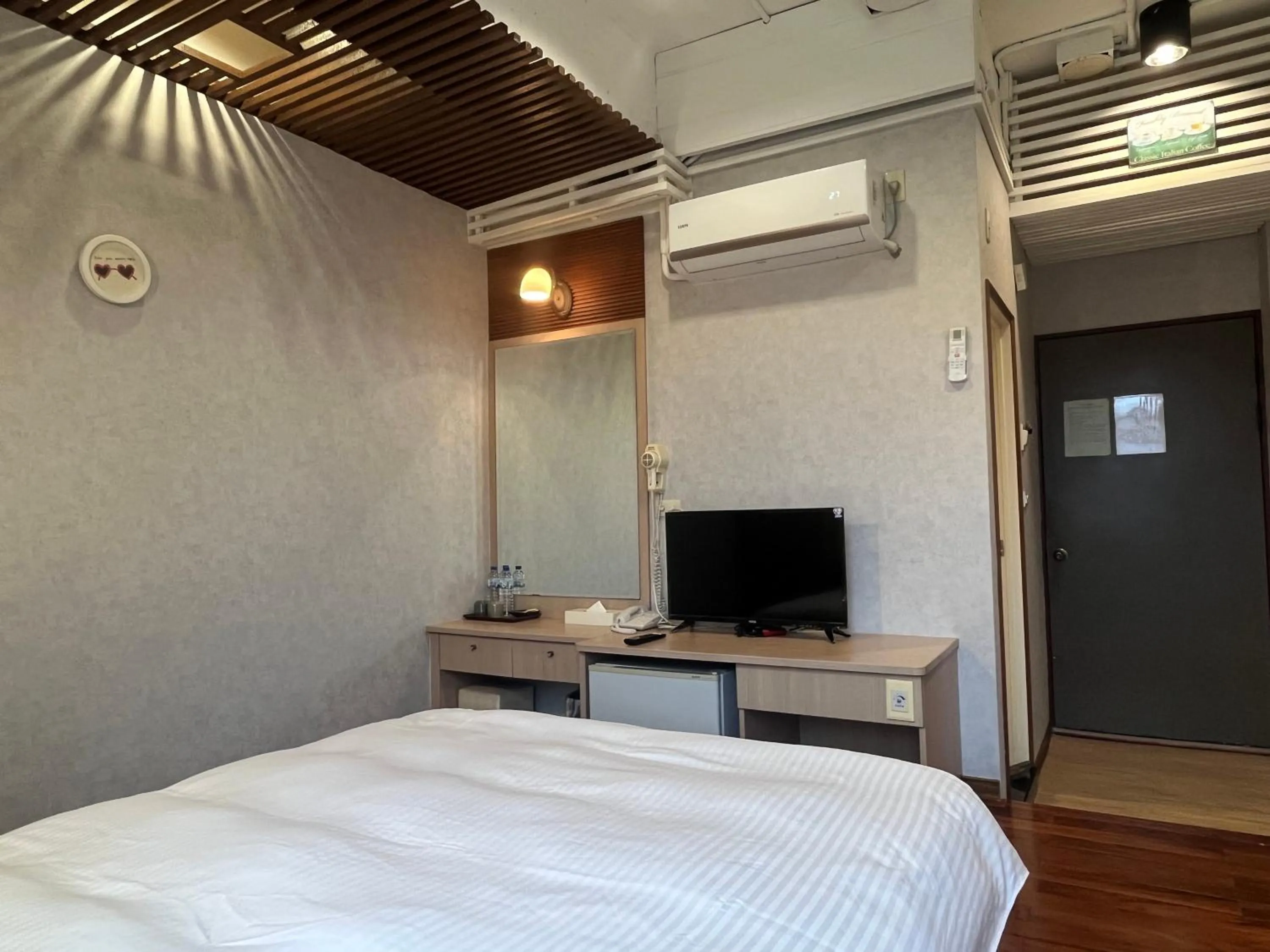 Bed in Xiu Shui Hotel