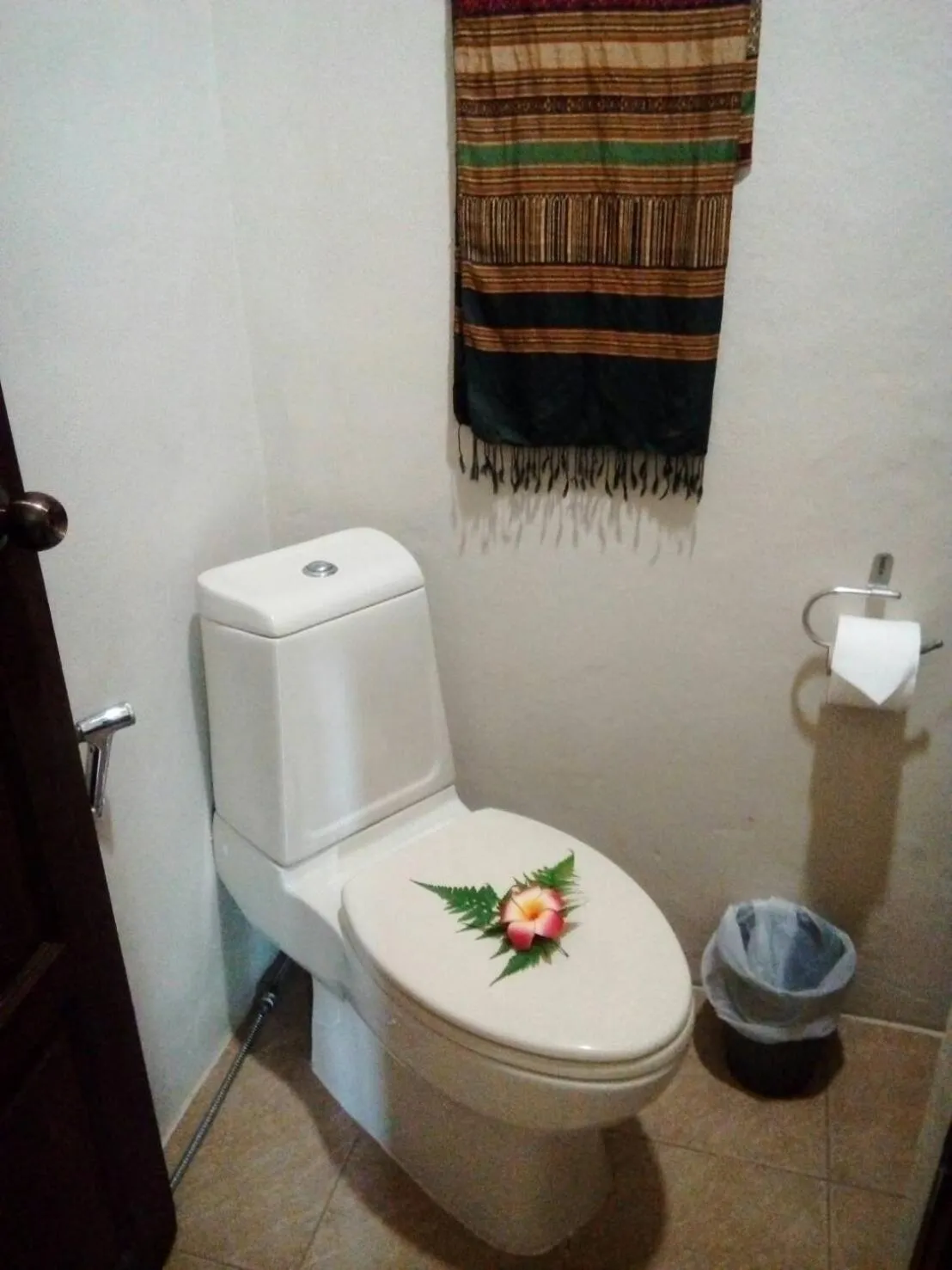 Toilet in KhaoTong Villa at Melina's