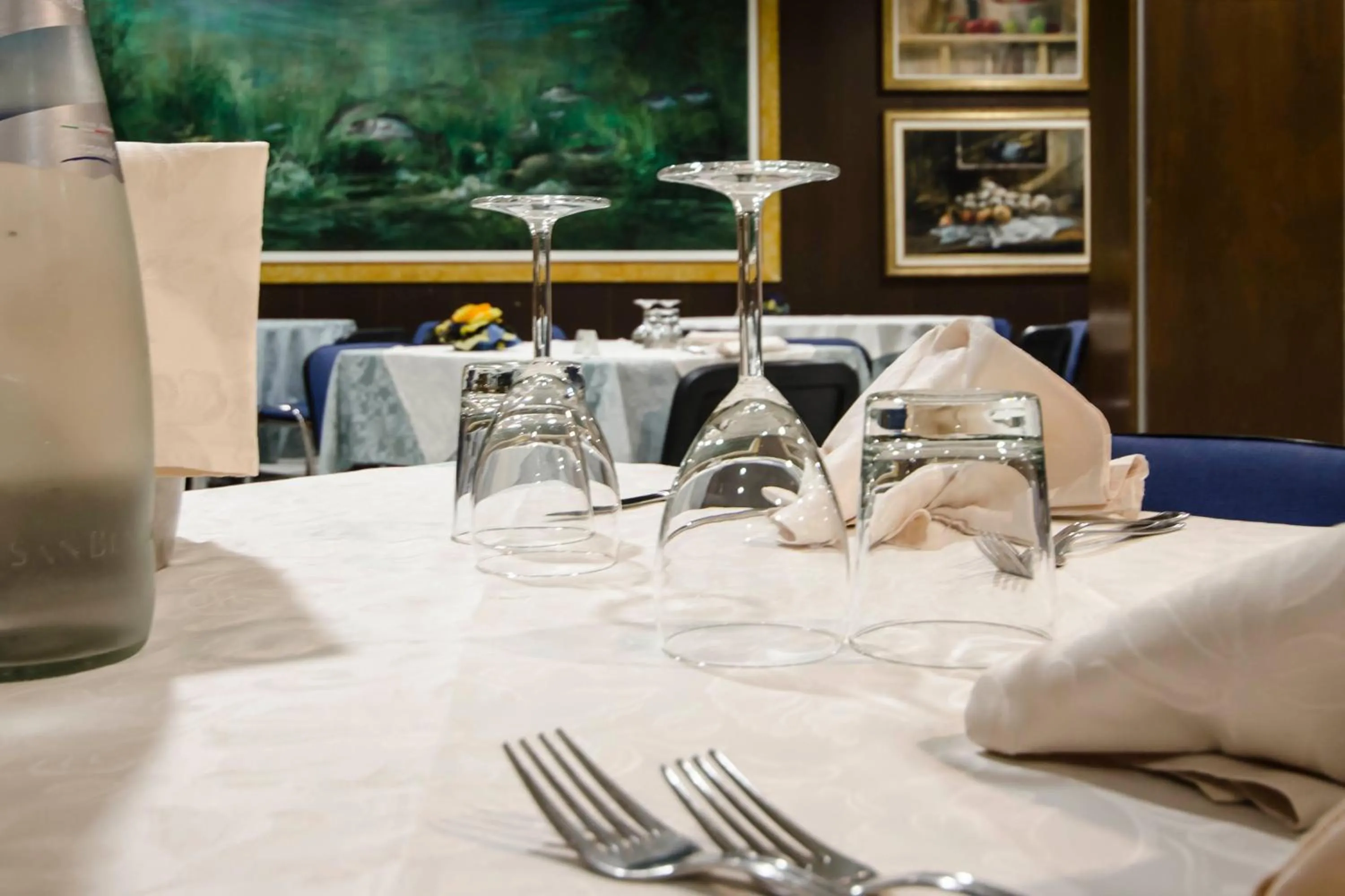 Restaurant/places to eat in Grand Hotel Helios