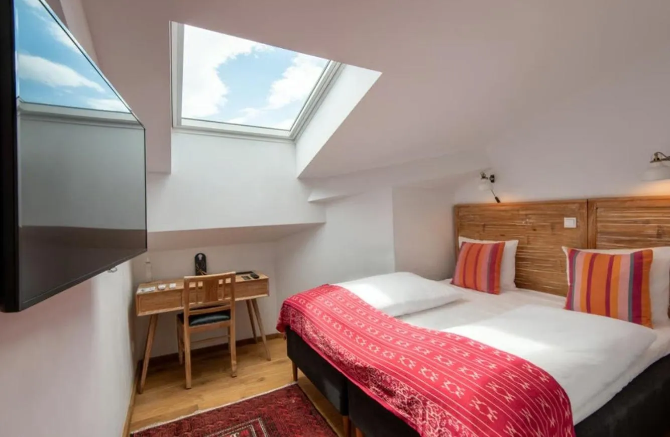 Bedroom, Bed in Lulu Guldsmeden