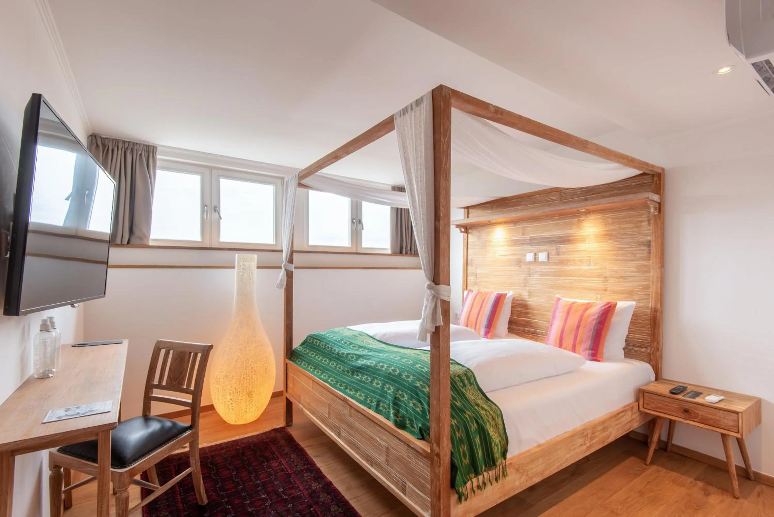 Bedroom, Bed in Lulu Guldsmeden