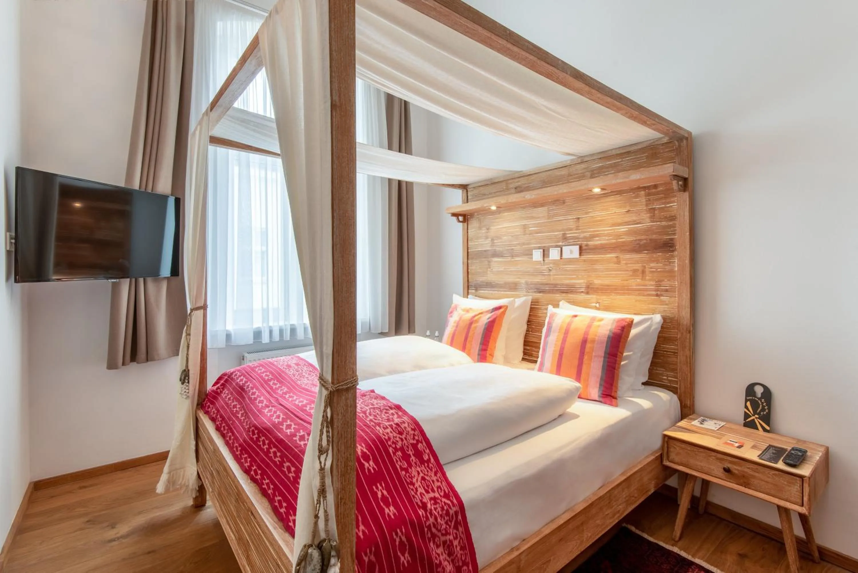 Bedroom, Bed in Lulu Guldsmeden