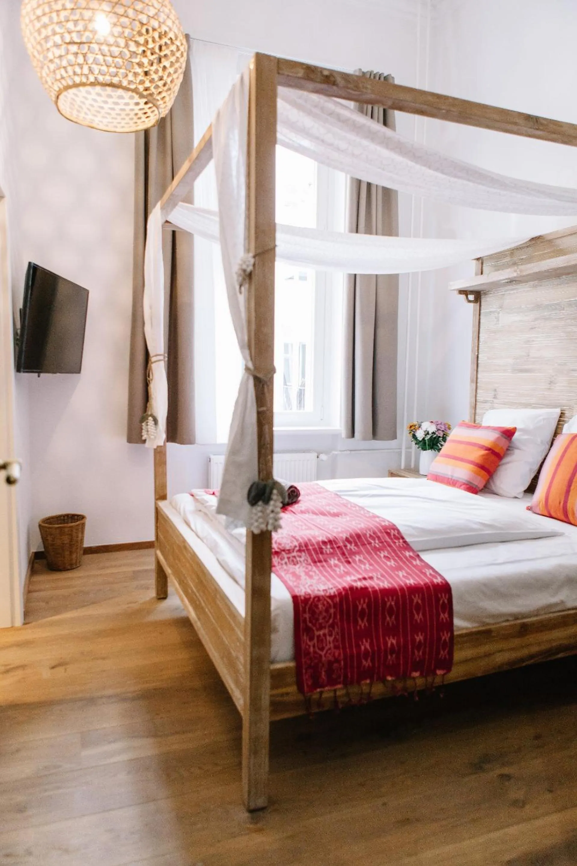 Photo of the whole room, Bed in Lulu Guldsmeden