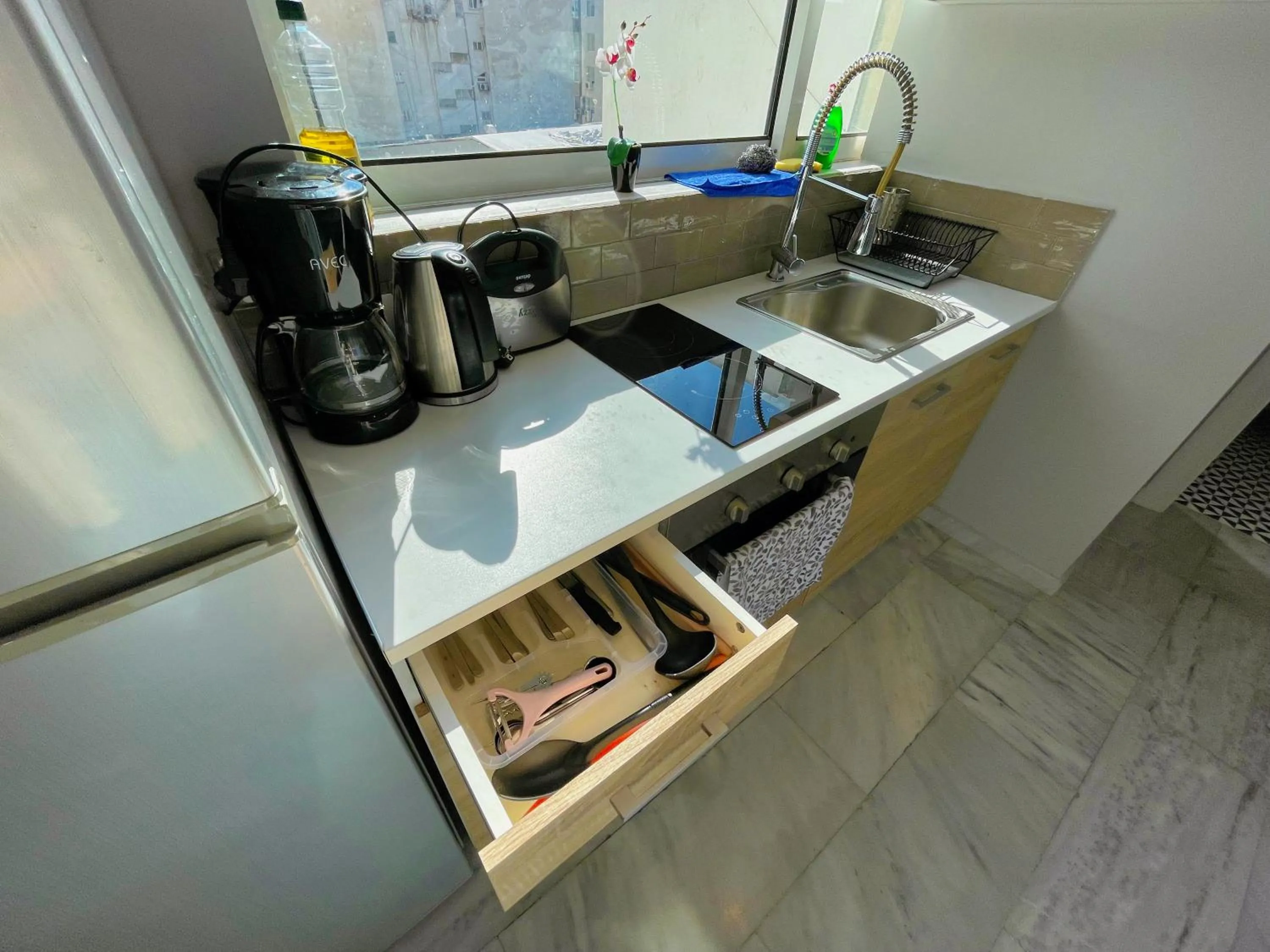 Kitchen or kitchenette in WSD Baia Acropolis Hotel Apartment