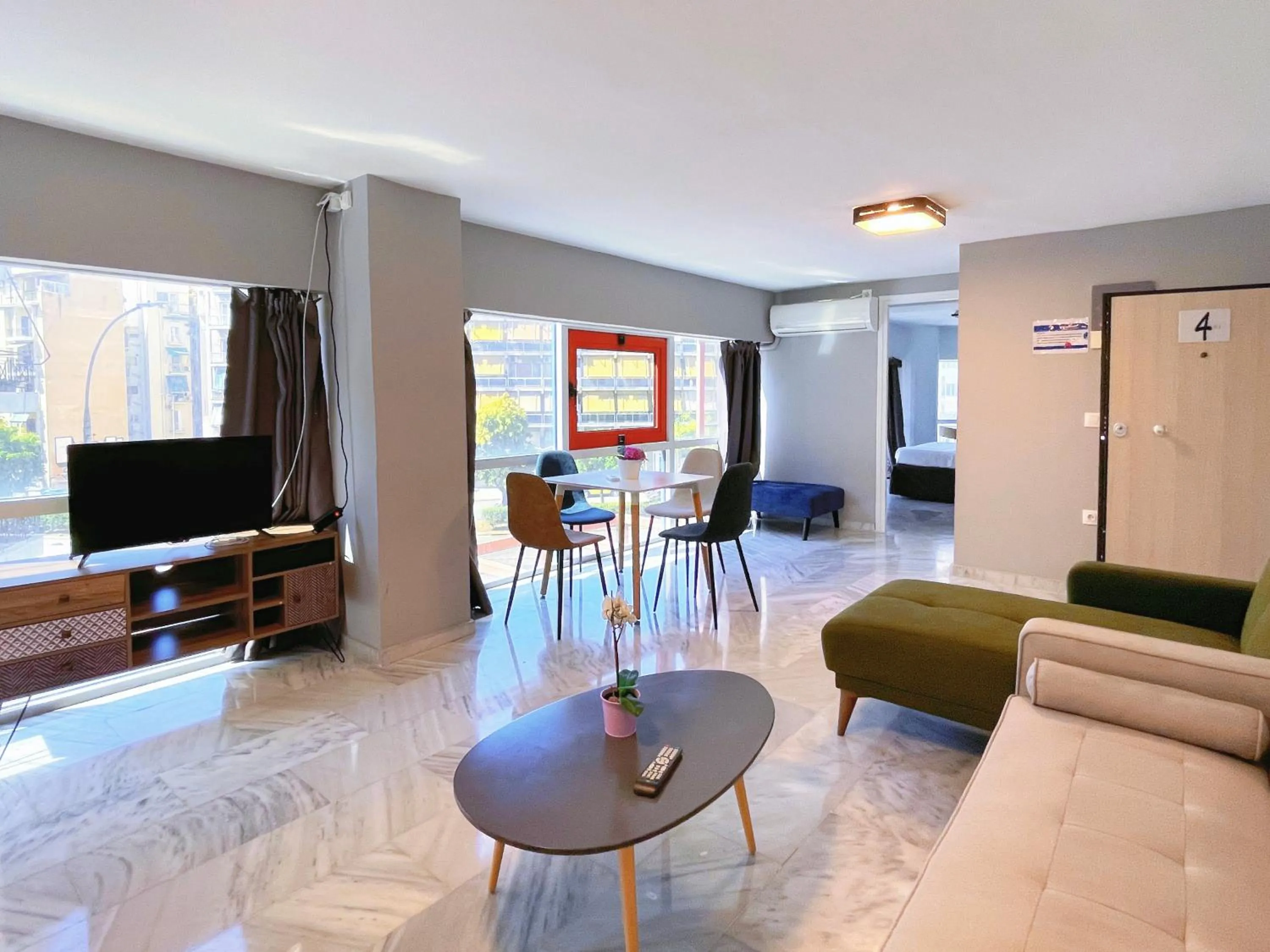 TV and multimedia in WSD Baia Acropolis Hotel Apartment