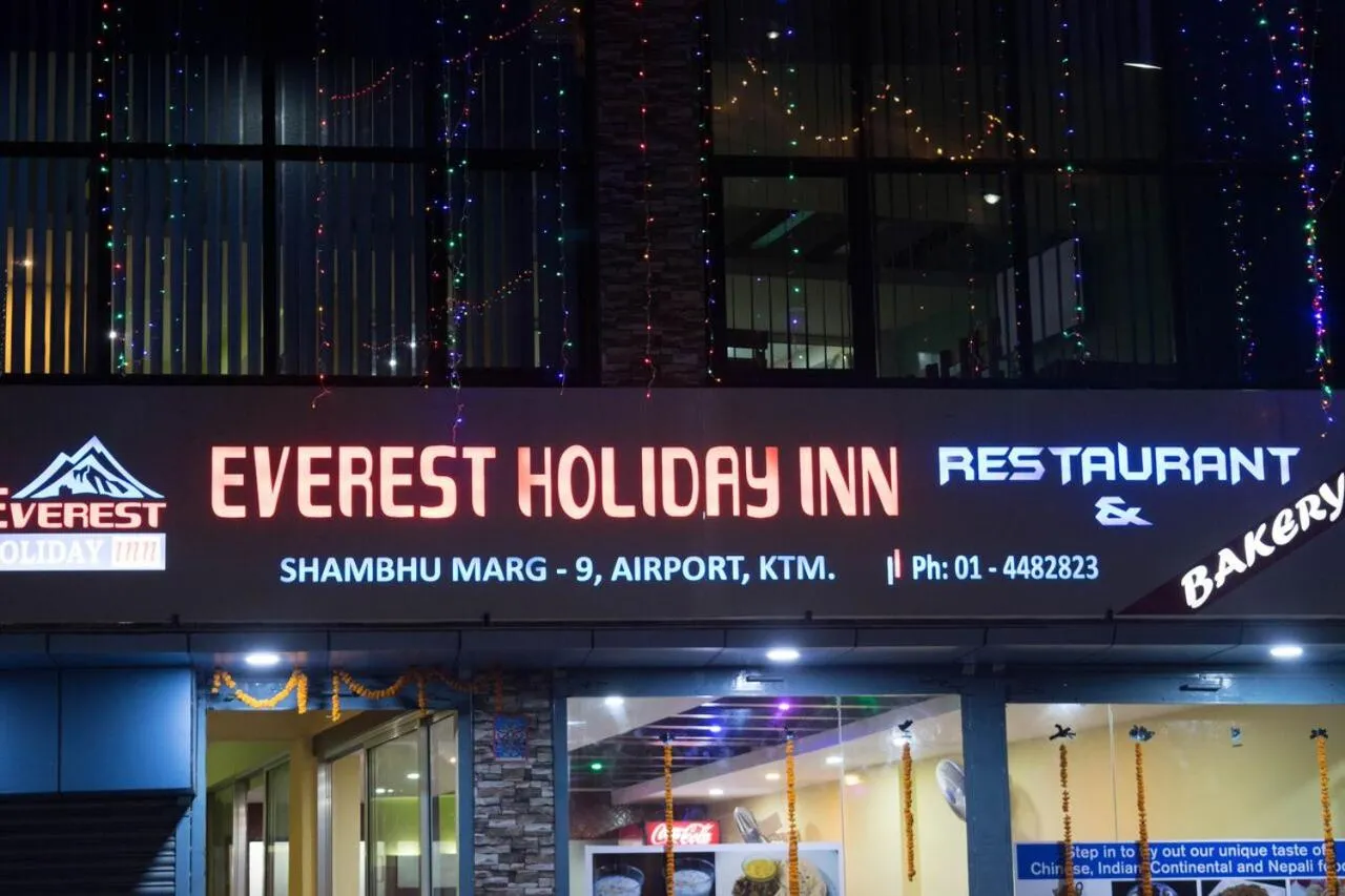 Everest Holiday Inn