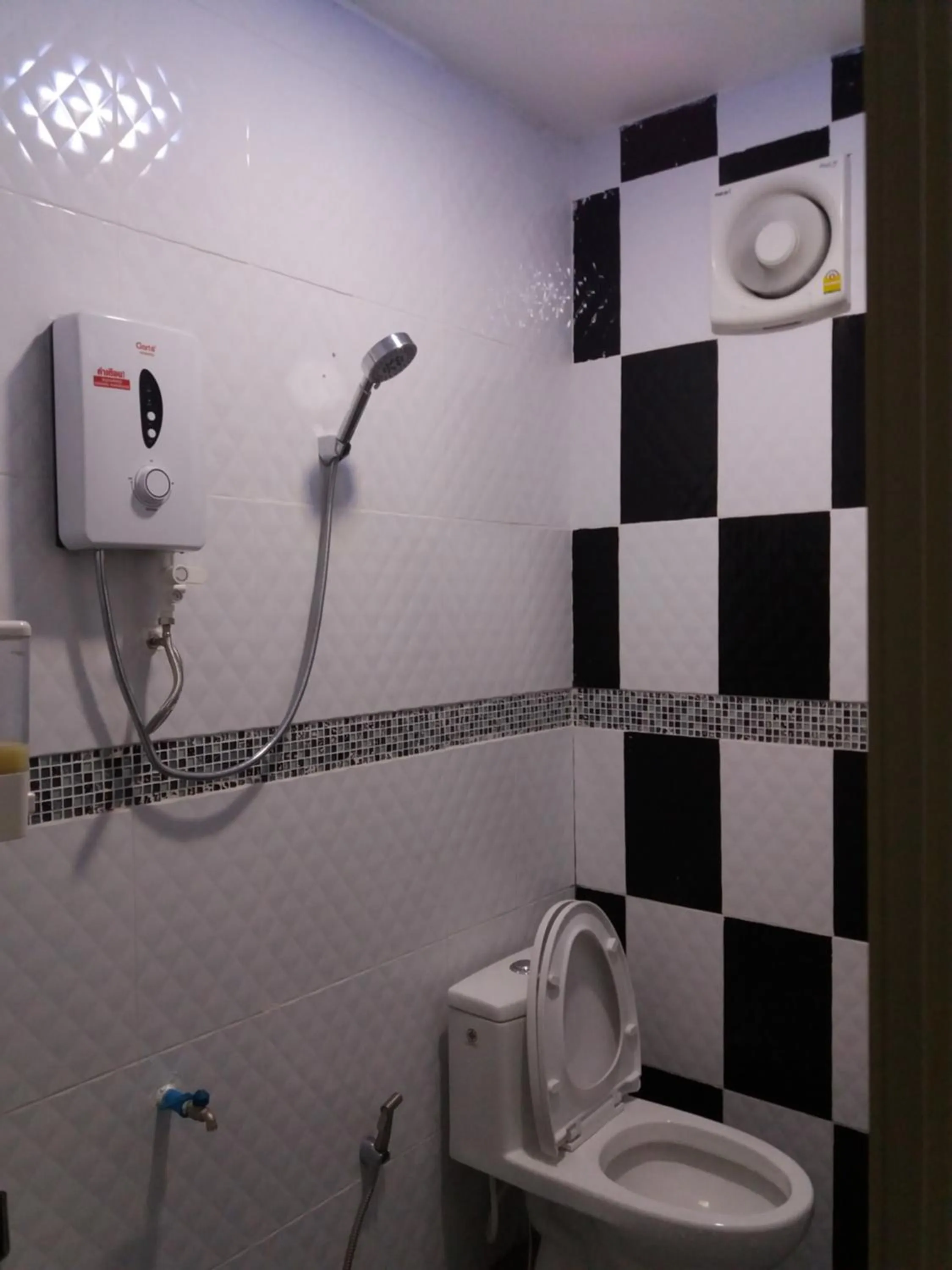 Toilet in Heuan Na Khee