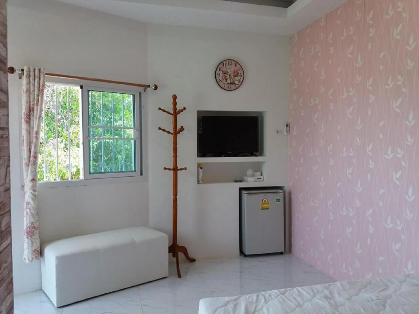 TV and multimedia in Heuan Na Khee