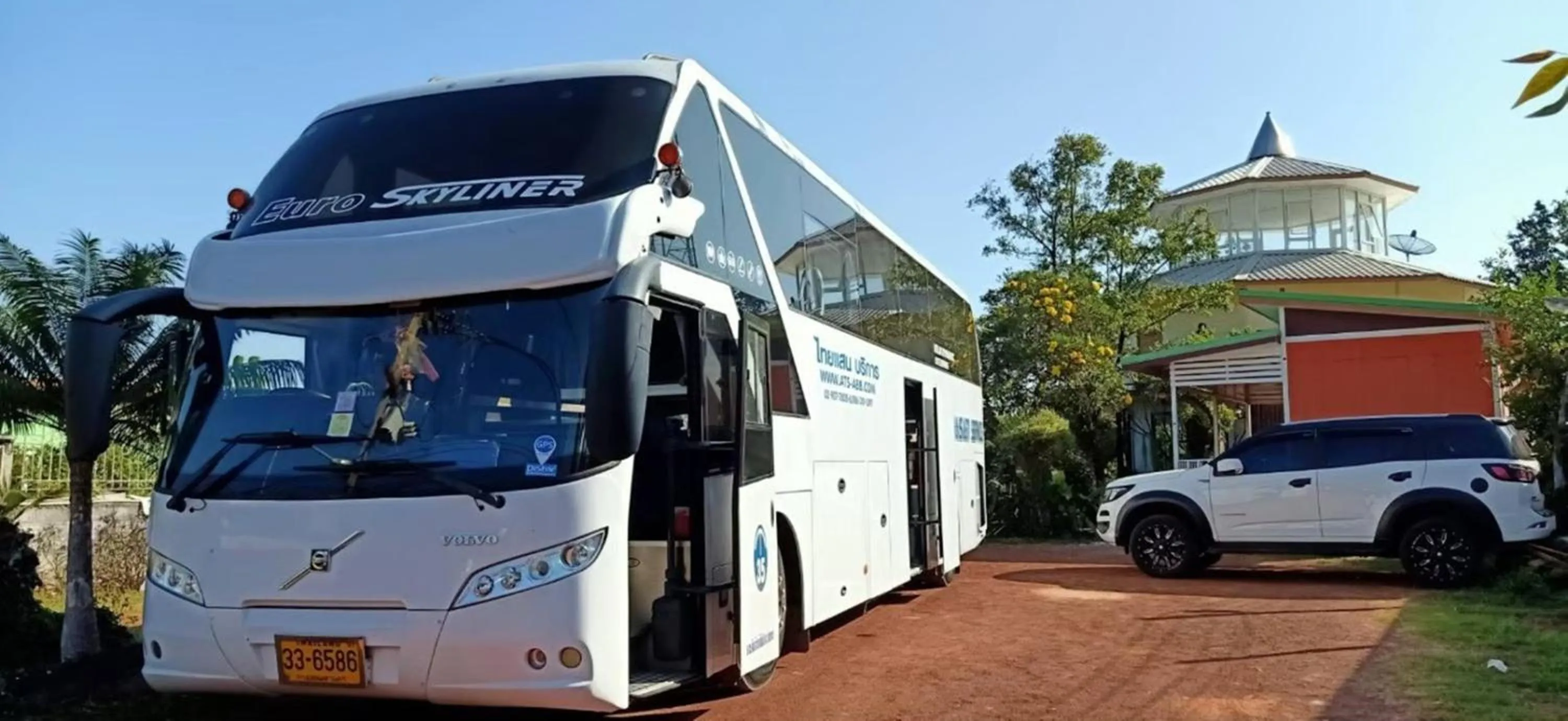 Facade/entrance in Heuan Na Khee