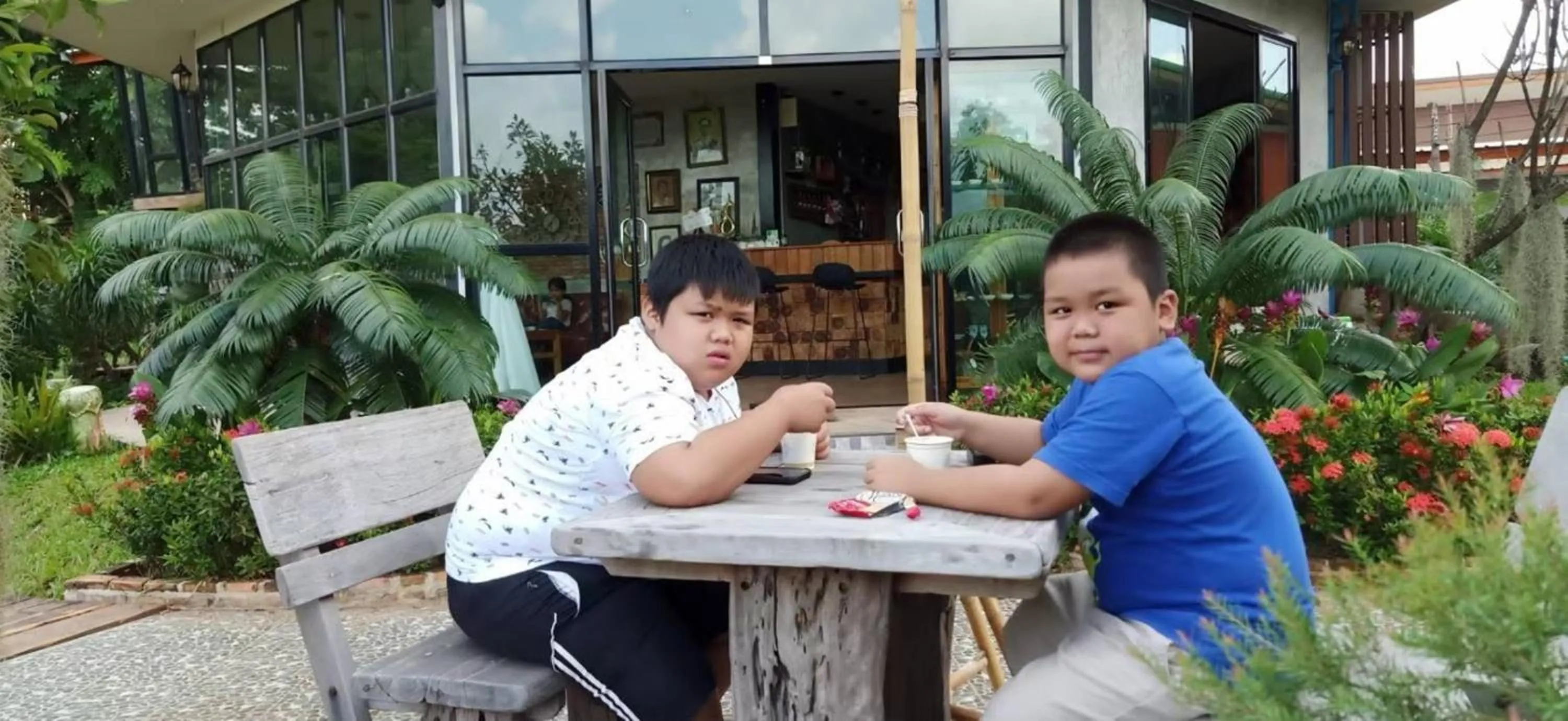 Coffee/tea facilities in Heuan Na Khee