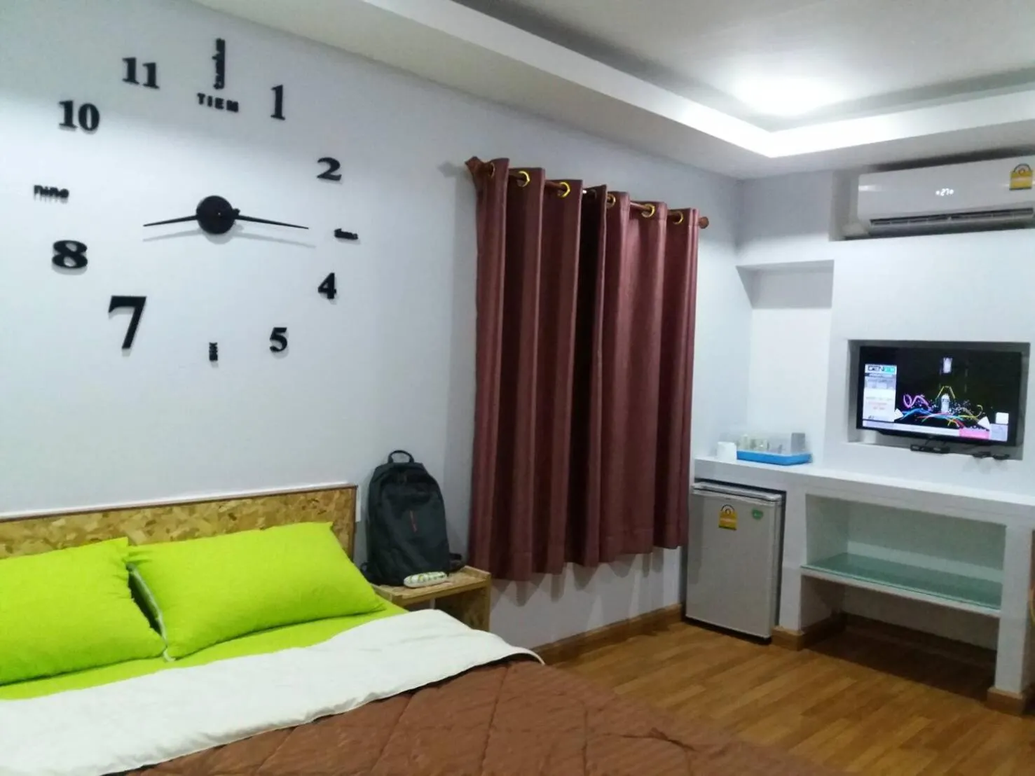 Bedroom, Bed in Heuan Na Khee