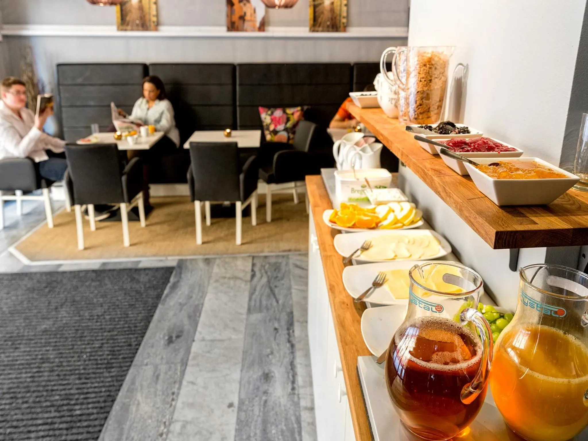 Restaurant/places to eat in Mosebacke Hostel