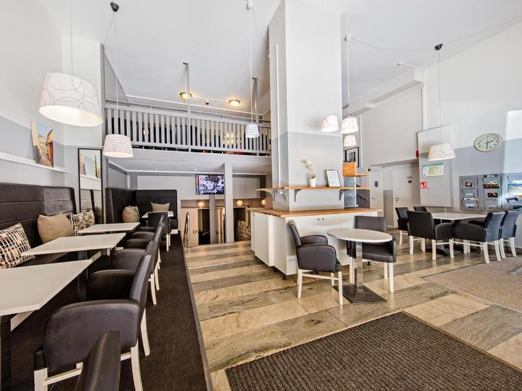 Dining area in Mosebacke Hostel